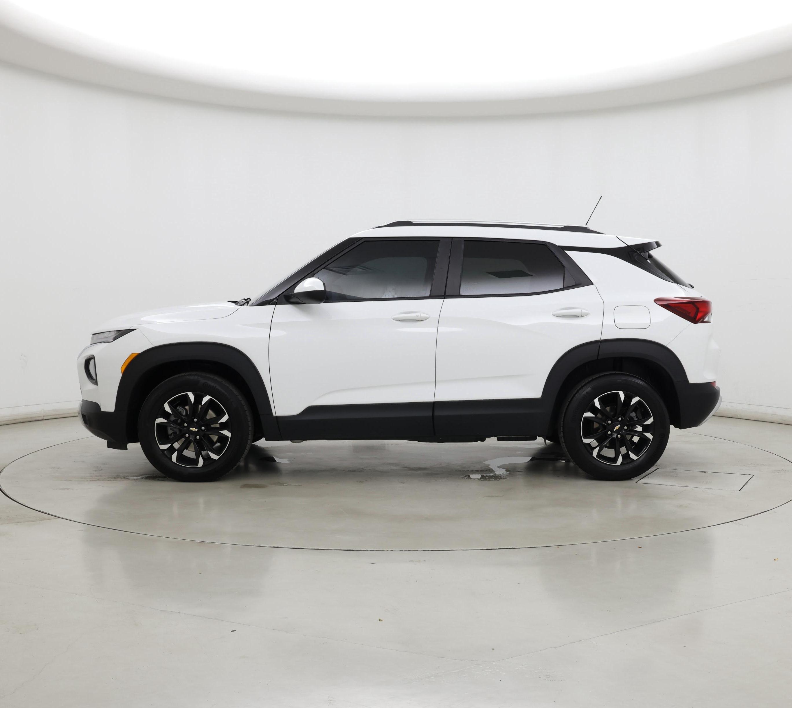 Thumbnail: 2023 Chevrolet TrailBlazer - 3