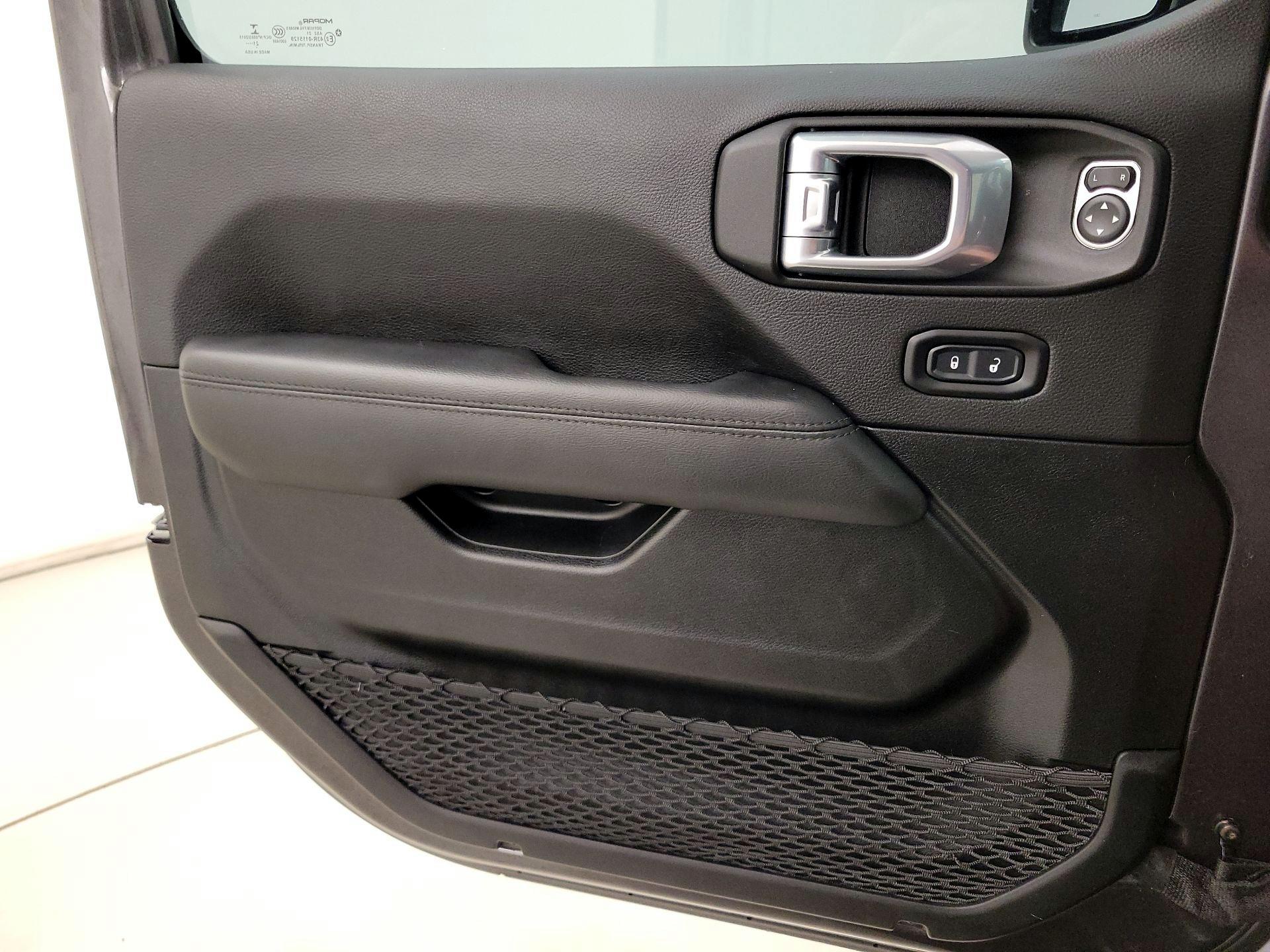 Thumbnail: 2021 Jeep Wrangler - 12