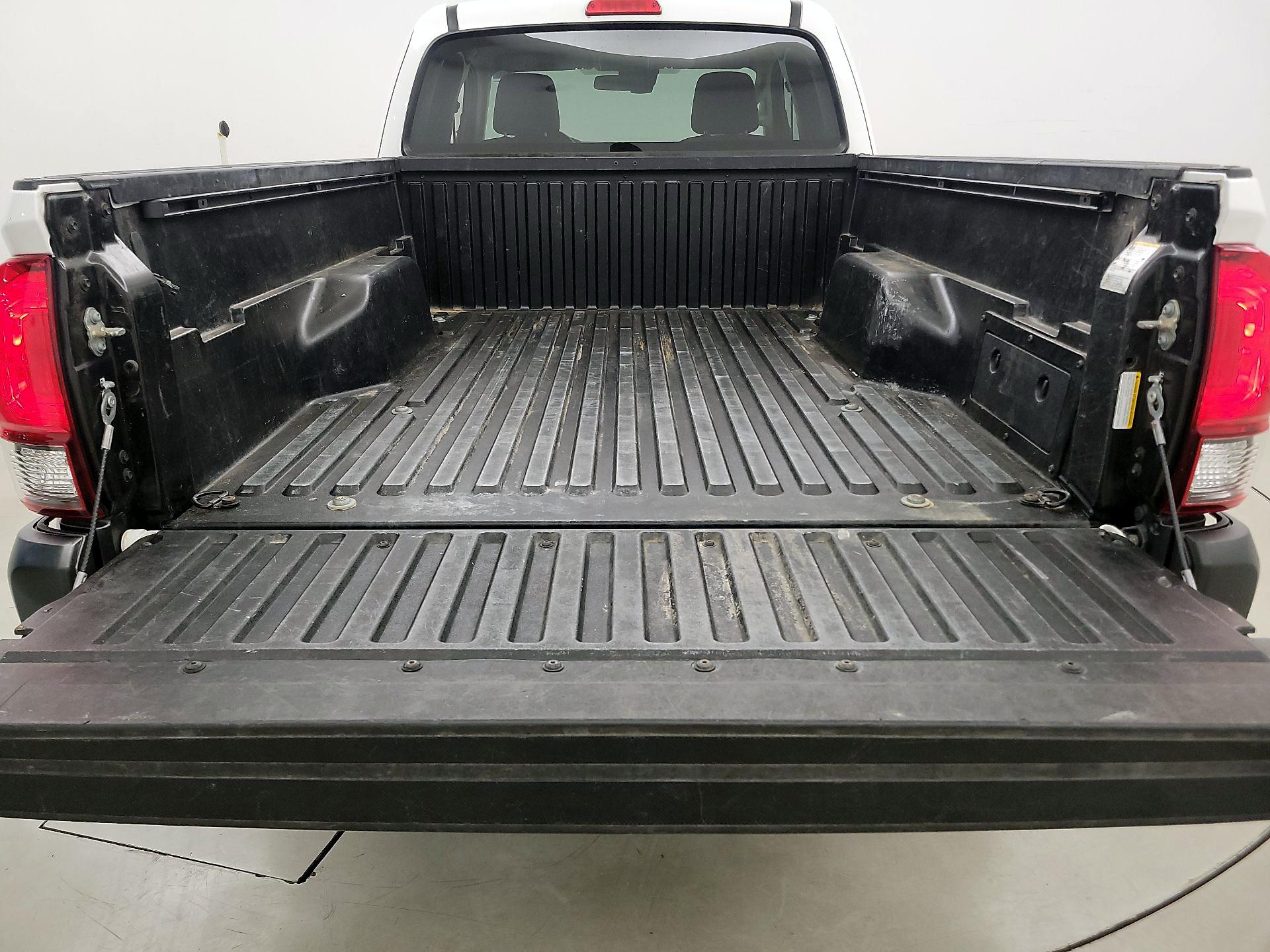 Thumbnail: 2020 Toyota Tacoma - 19