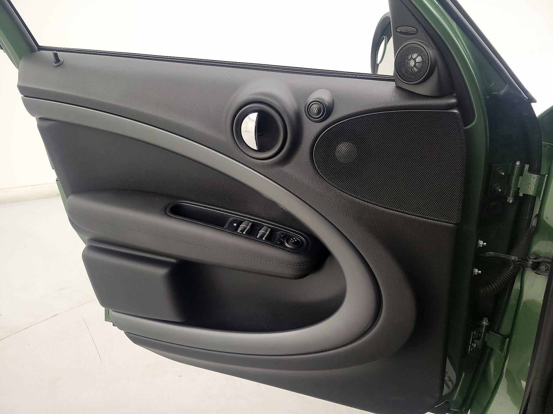 Thumbnail: 2015 MINI Cooper Countryman - 12