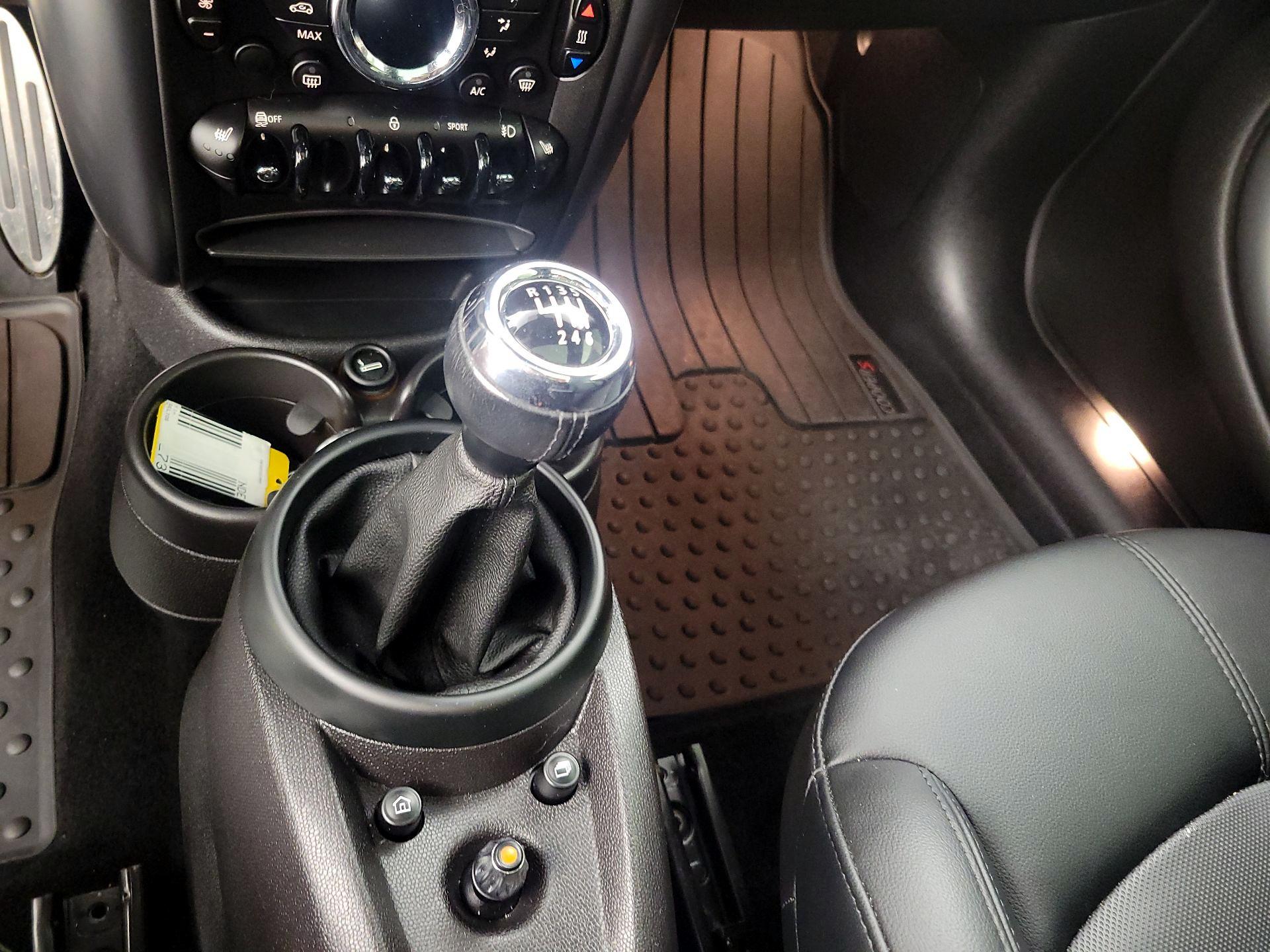 Thumbnail: 2015 MINI Cooper Countryman - 15
