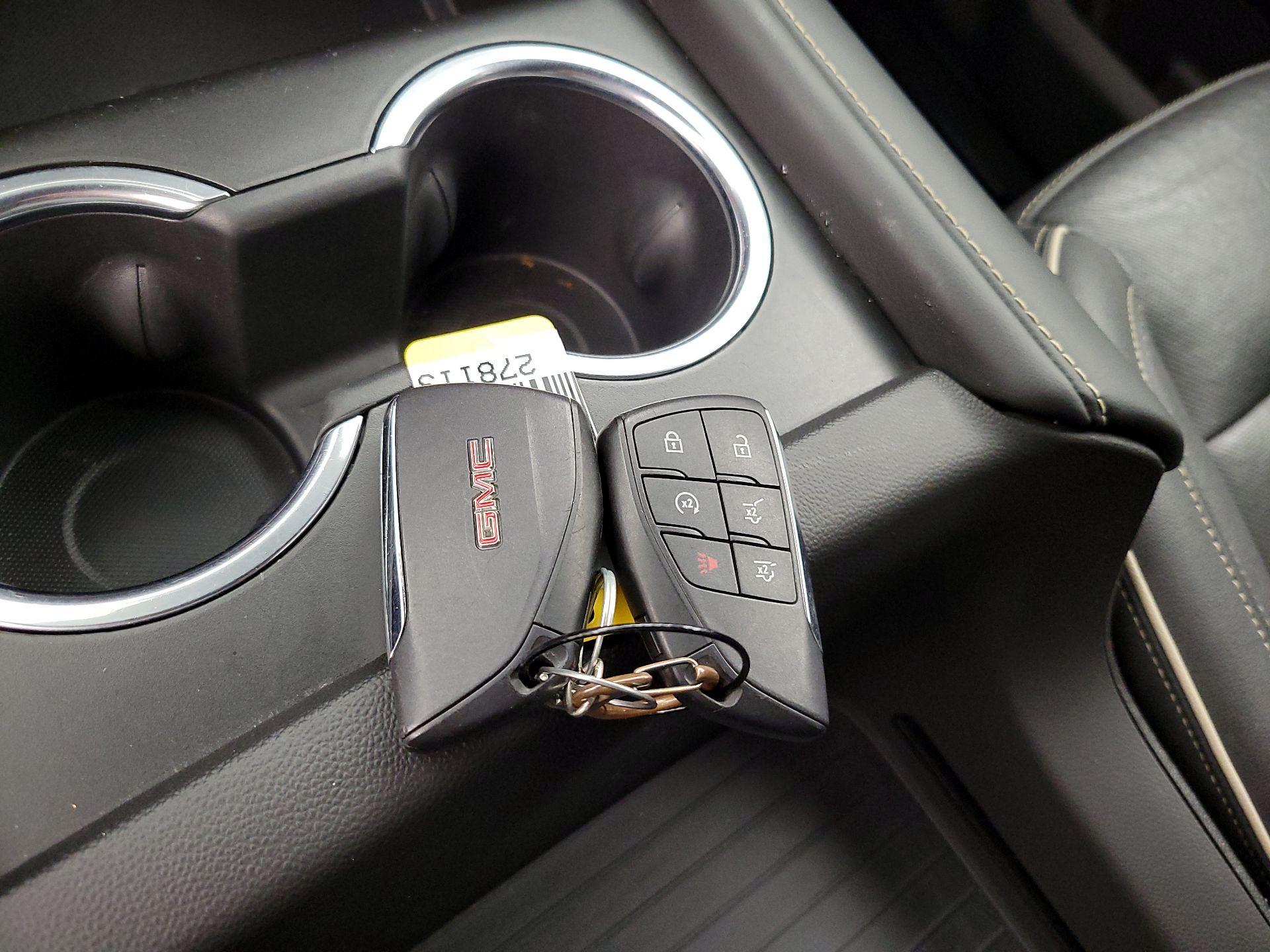 Thumbnail: 2023 GMC Yukon - 20