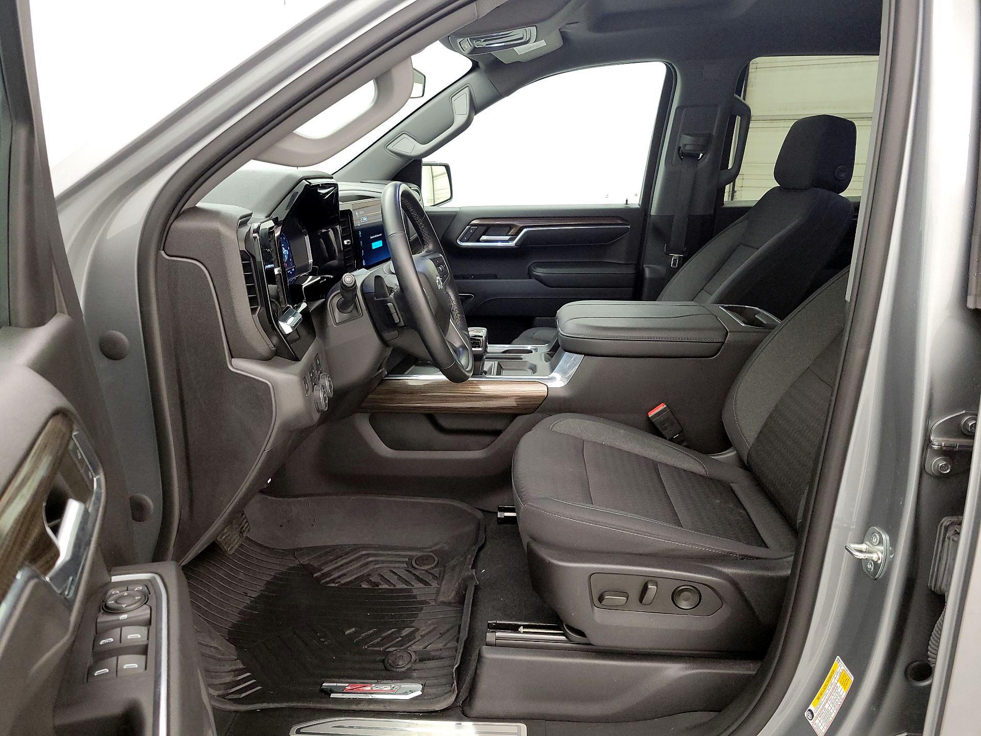 Thumbnail: 2023 Chevrolet Silverado 1500 - 11