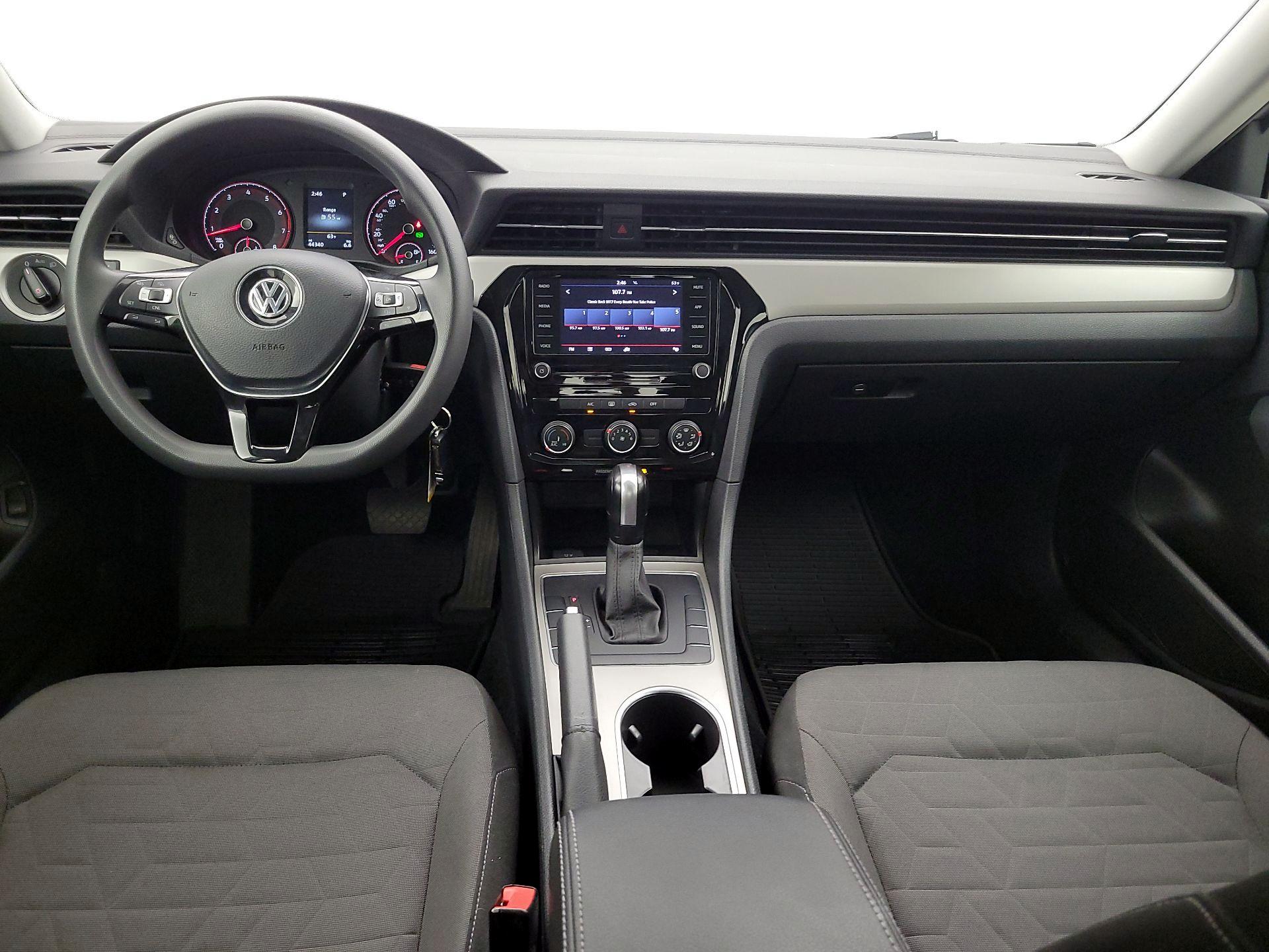 Thumbnail: 2020 Volkswagen Passat - 9
