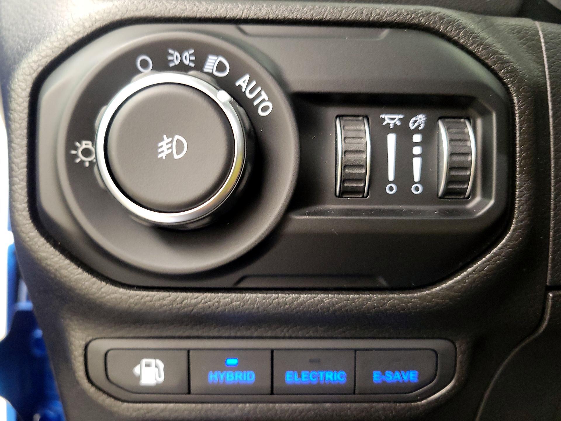 Thumbnail: 2021 Jeep Wrangler - 13