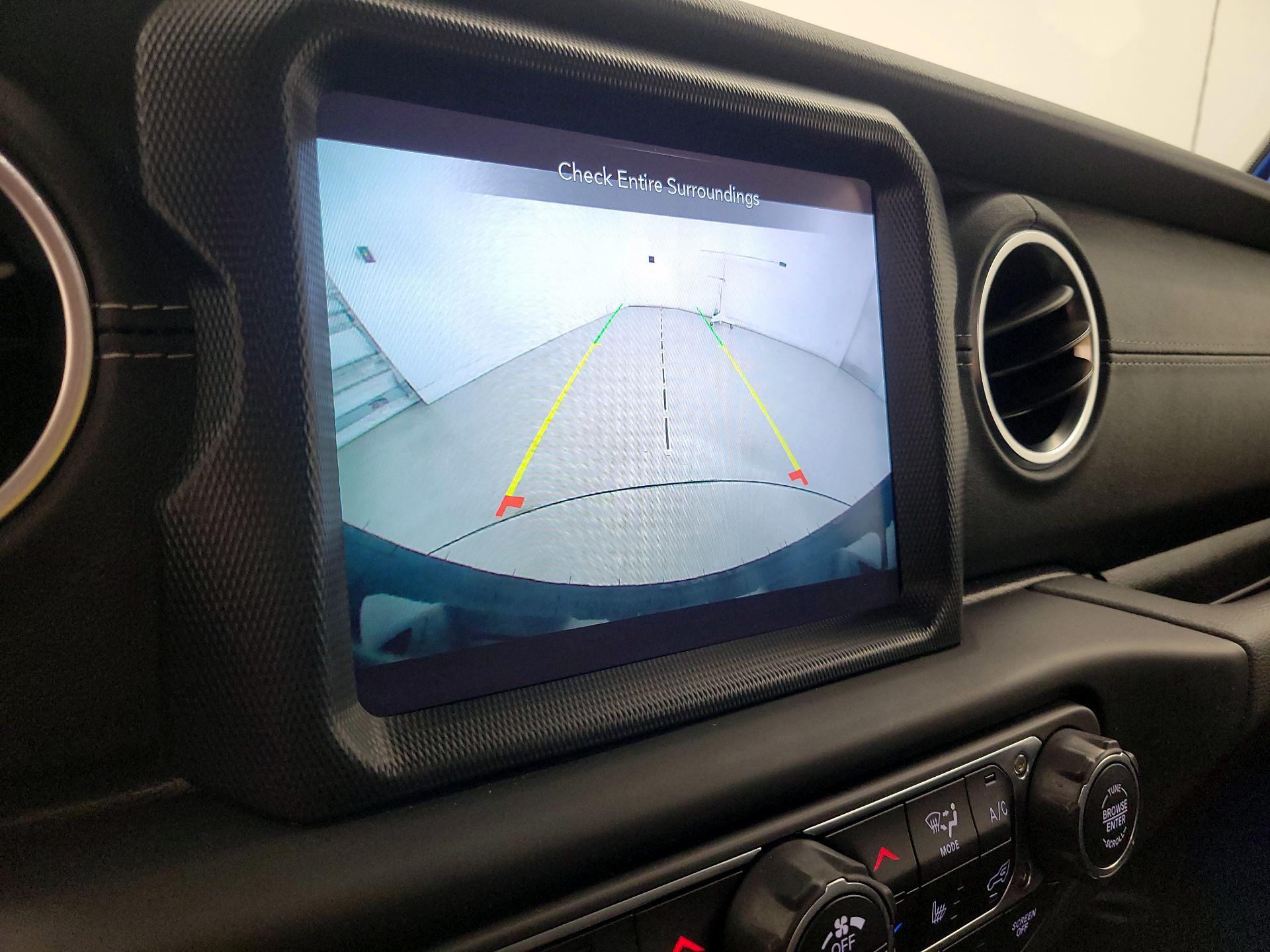 Thumbnail: 2021 Jeep Wrangler - 15