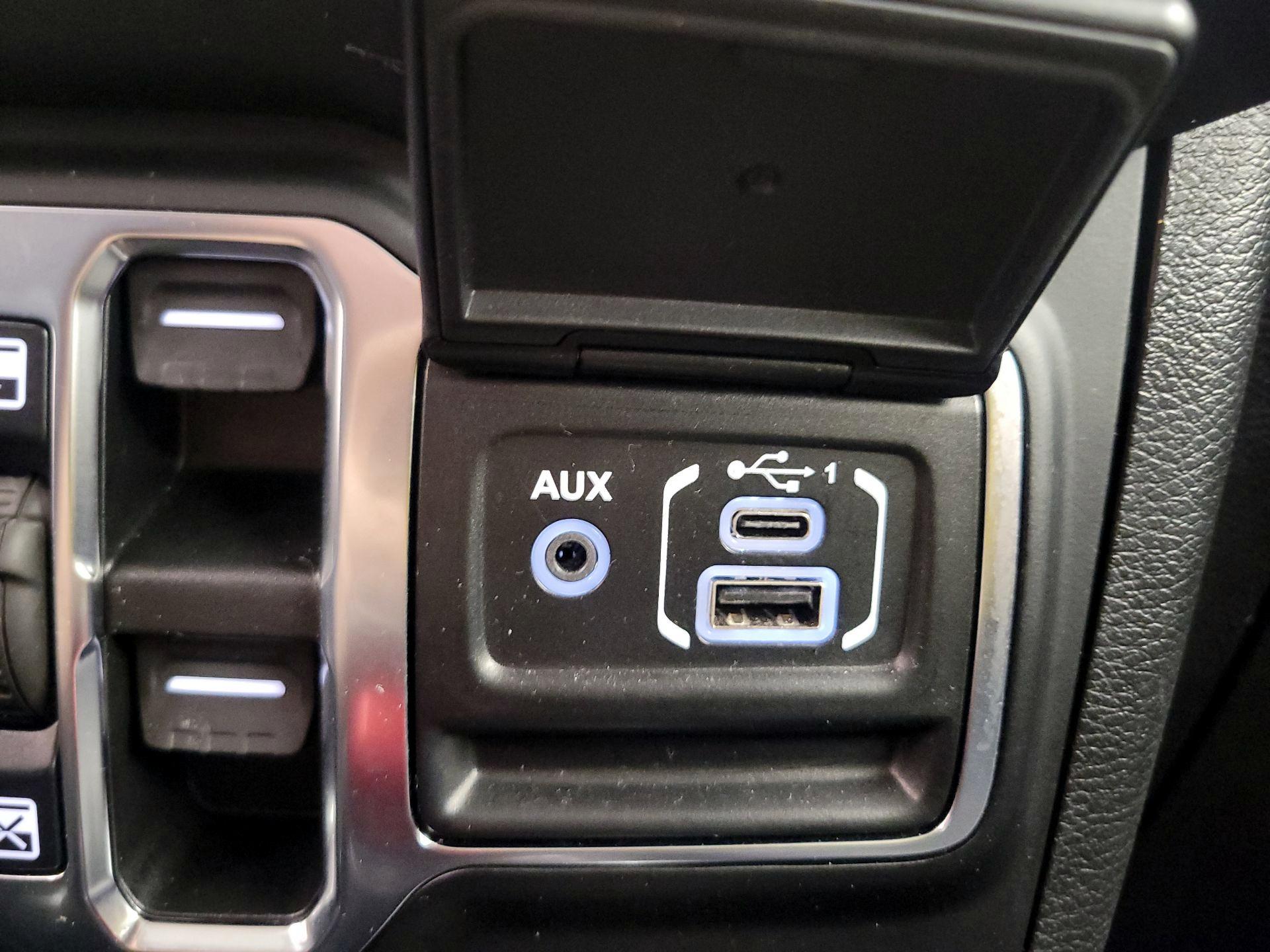 Thumbnail: 2021 Jeep Wrangler - 19