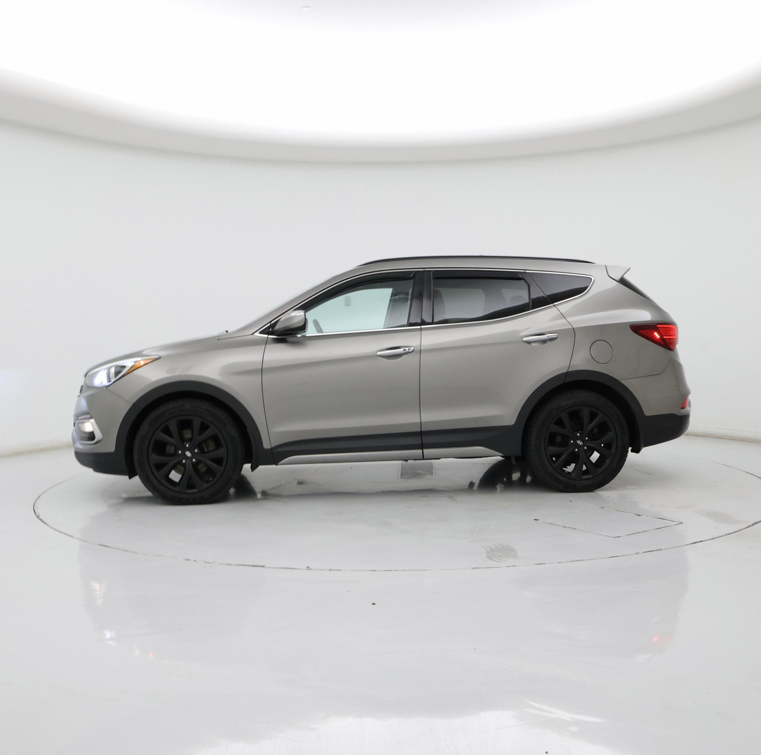 Thumbnail: 2017 Hyundai Santa Fe - 3