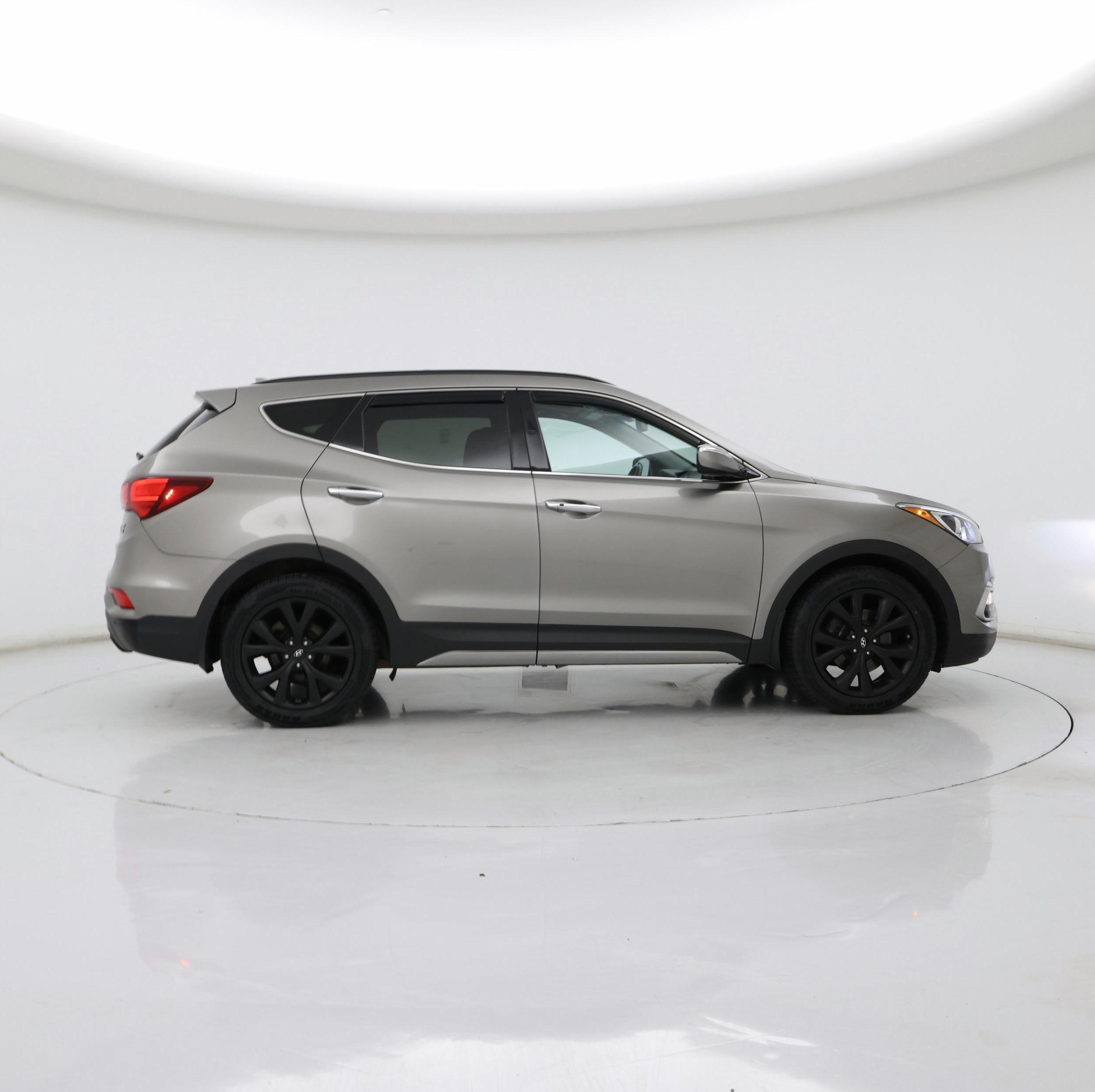 Thumbnail: 2017 Hyundai Santa Fe - 7