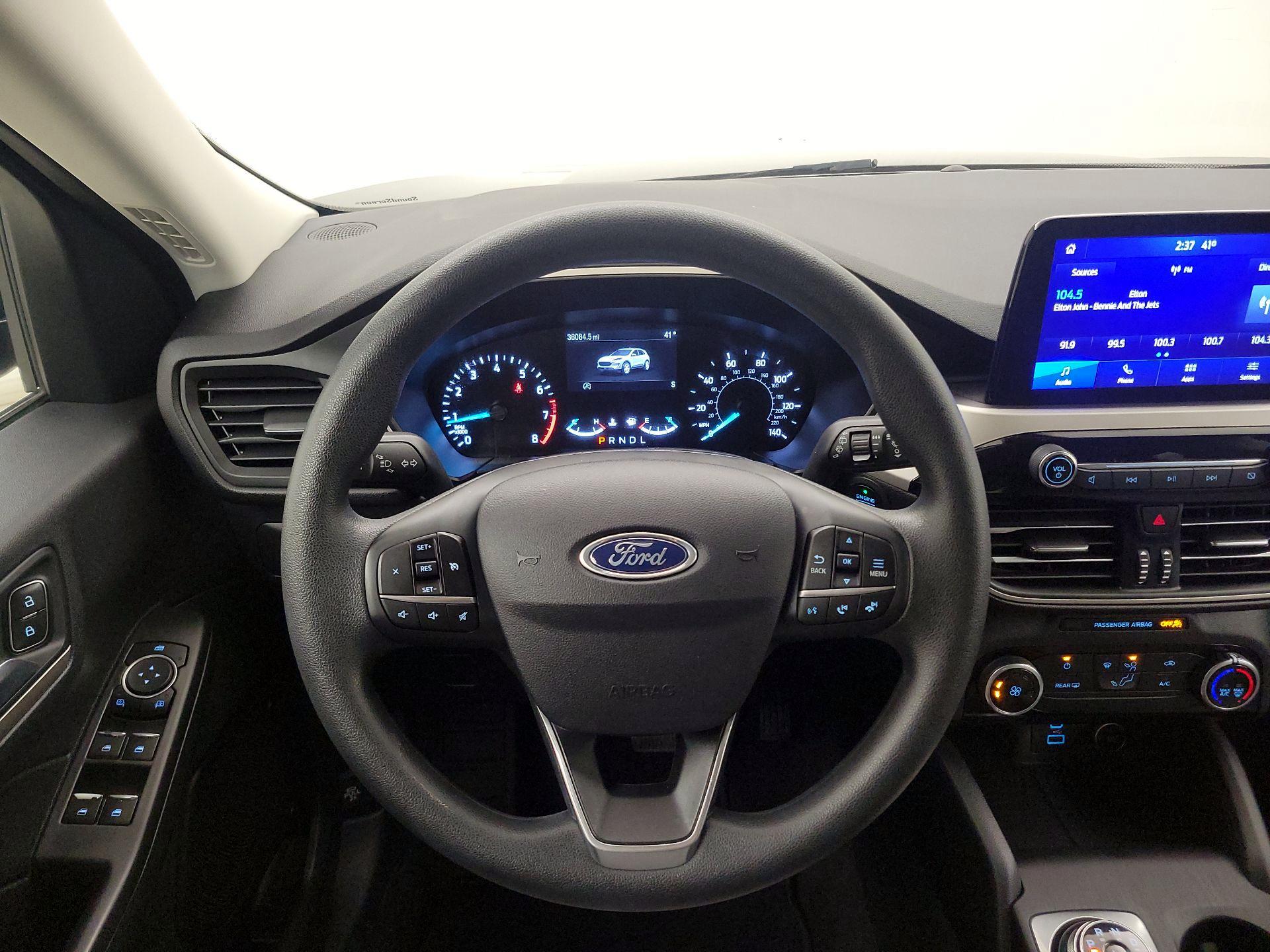 Thumbnail: 2021 Ford Escape - 10