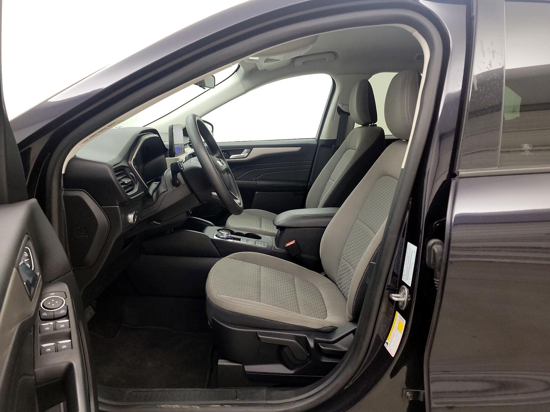 Thumbnail: 2021 Ford Escape - 11