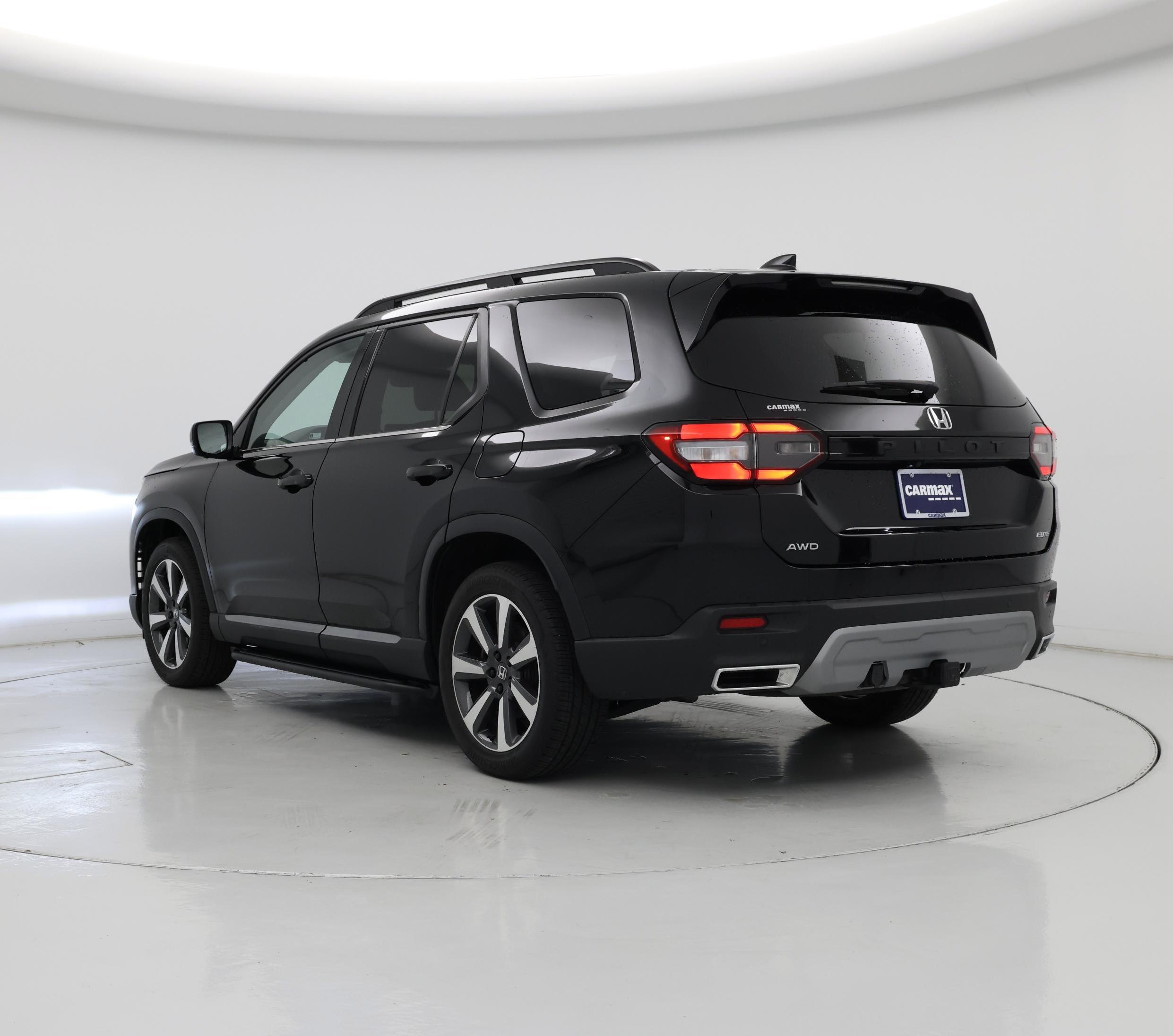 Thumbnail: 2023 Honda Pilot - 2