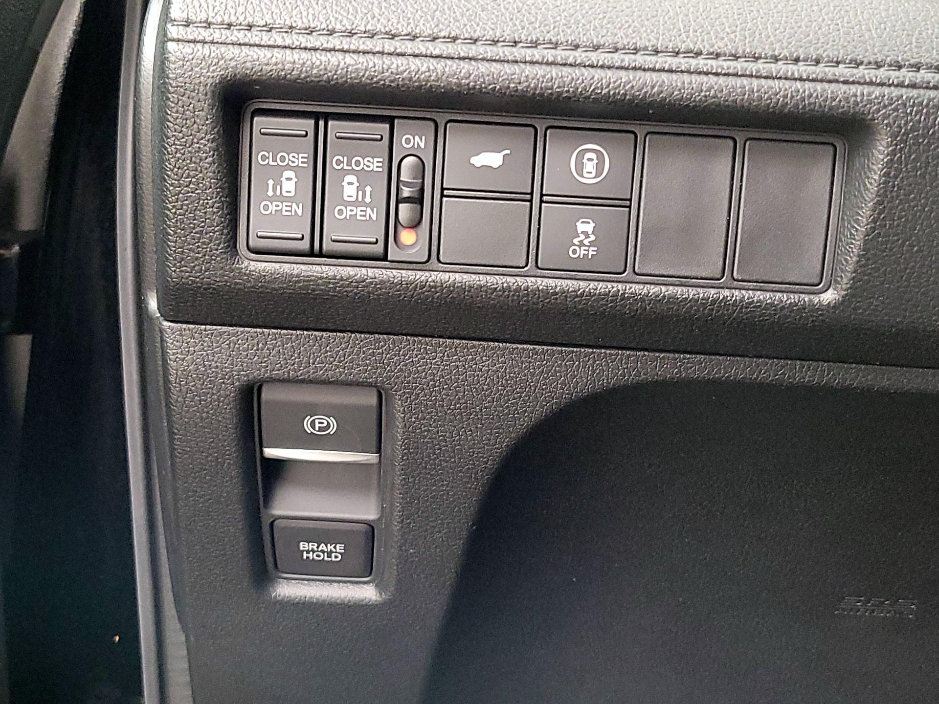 Thumbnail: 2023 Honda Odyssey - 13