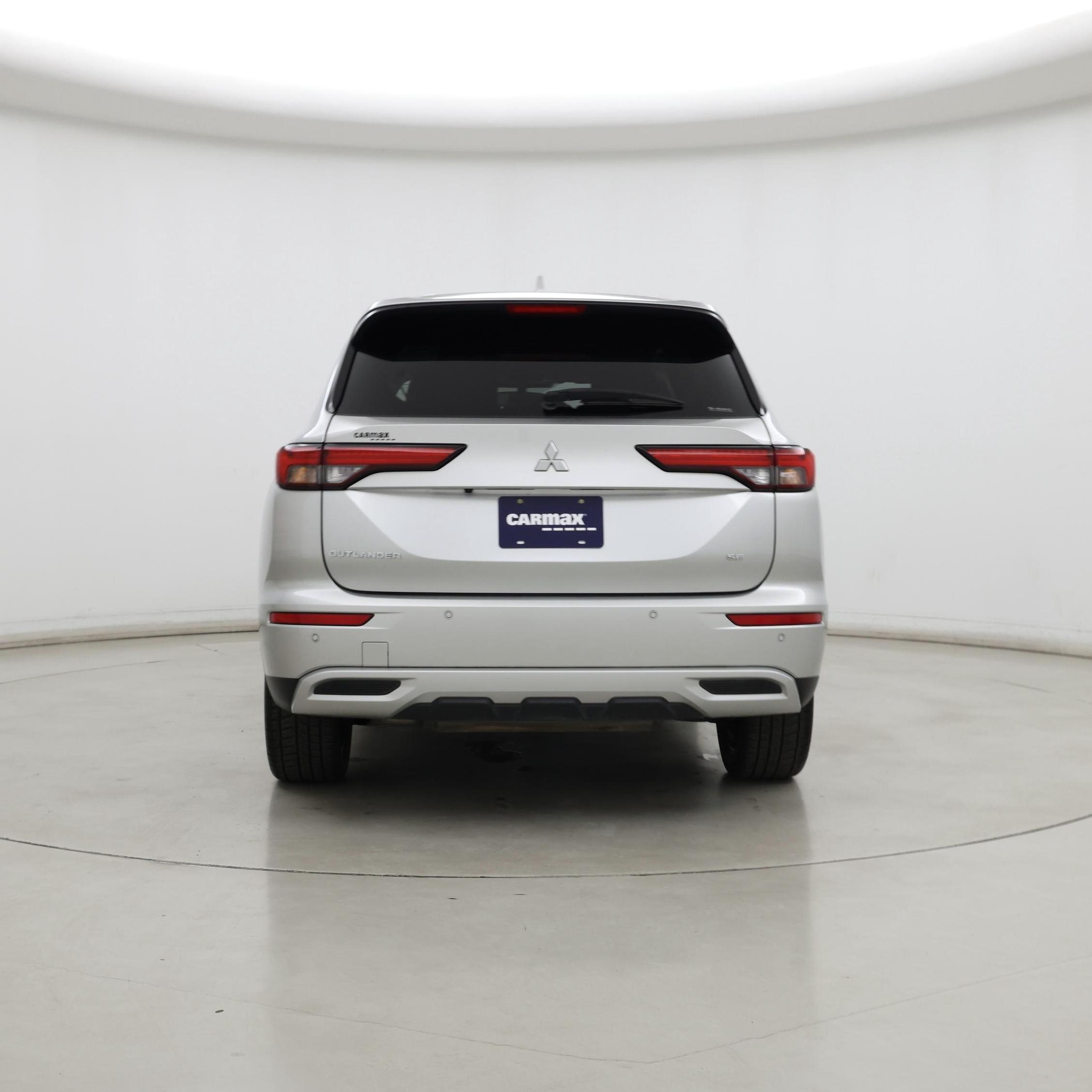 Thumbnail: 2023 Mitsubishi Outlander - 6