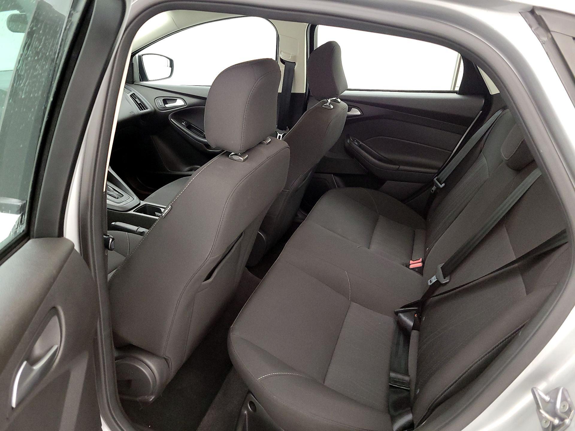 Thumbnail: 2016 Ford Focus - 17