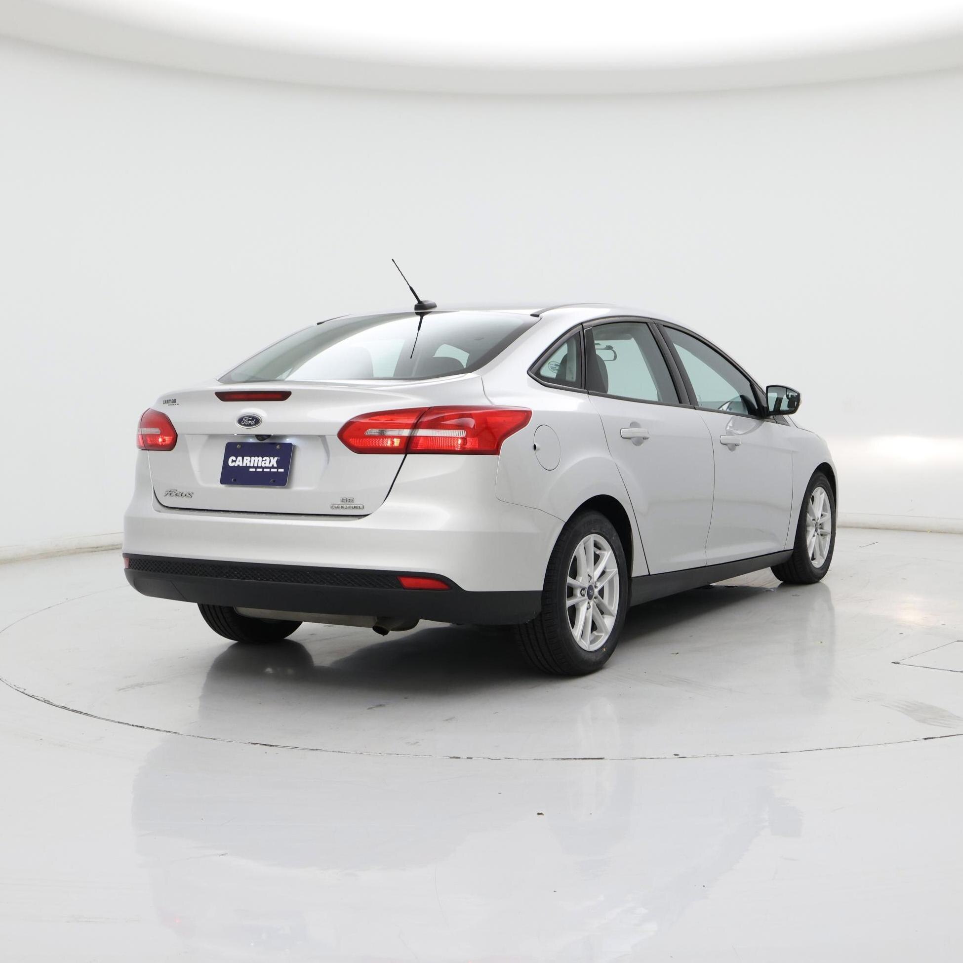 Thumbnail: 2016 Ford Focus - 8