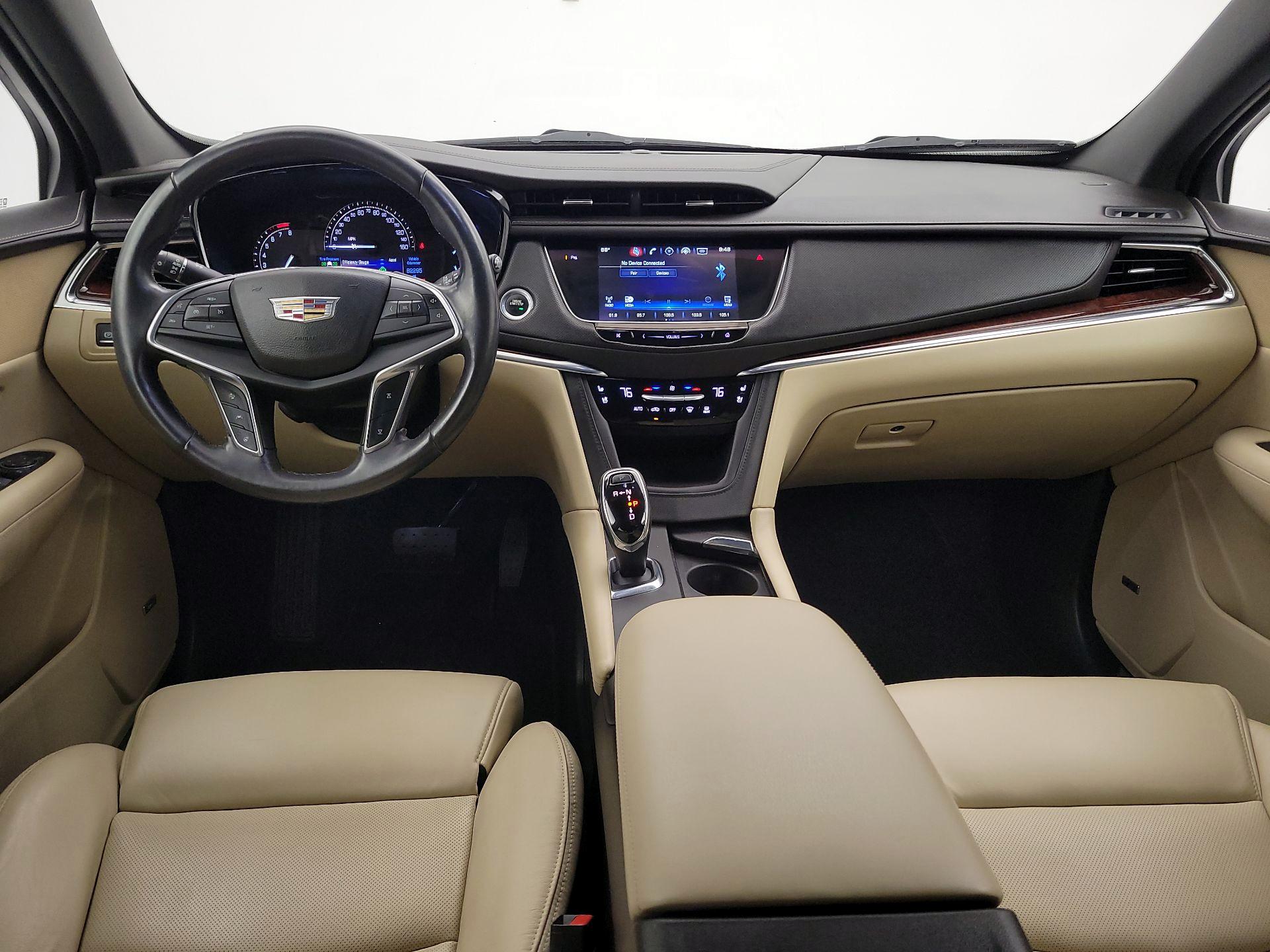 Thumbnail: 2017 Cadillac XT5 - 9