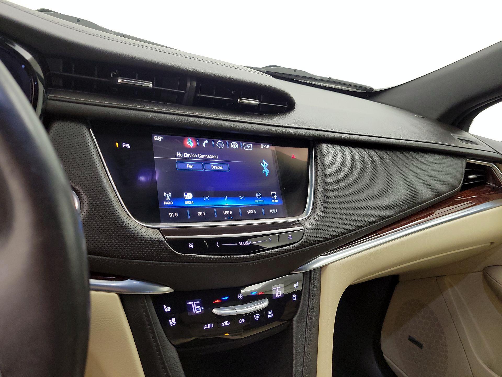 Thumbnail: 2017 Cadillac XT5 - 14