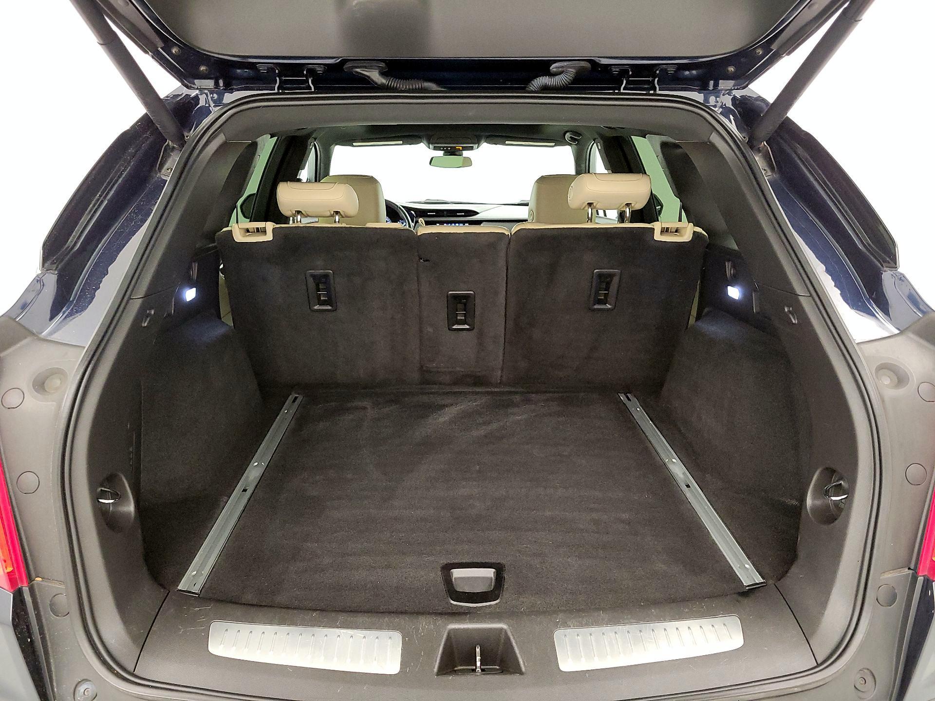 Thumbnail: 2017 Cadillac XT5 - 18