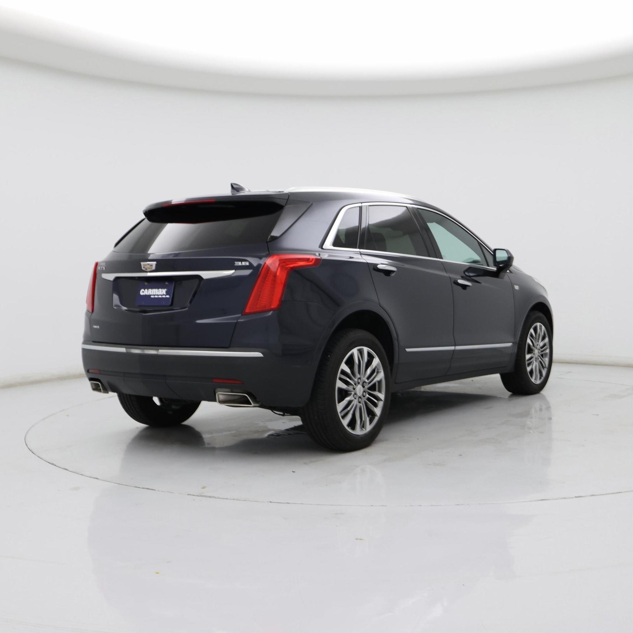 Thumbnail: 2017 Cadillac XT5 - 8