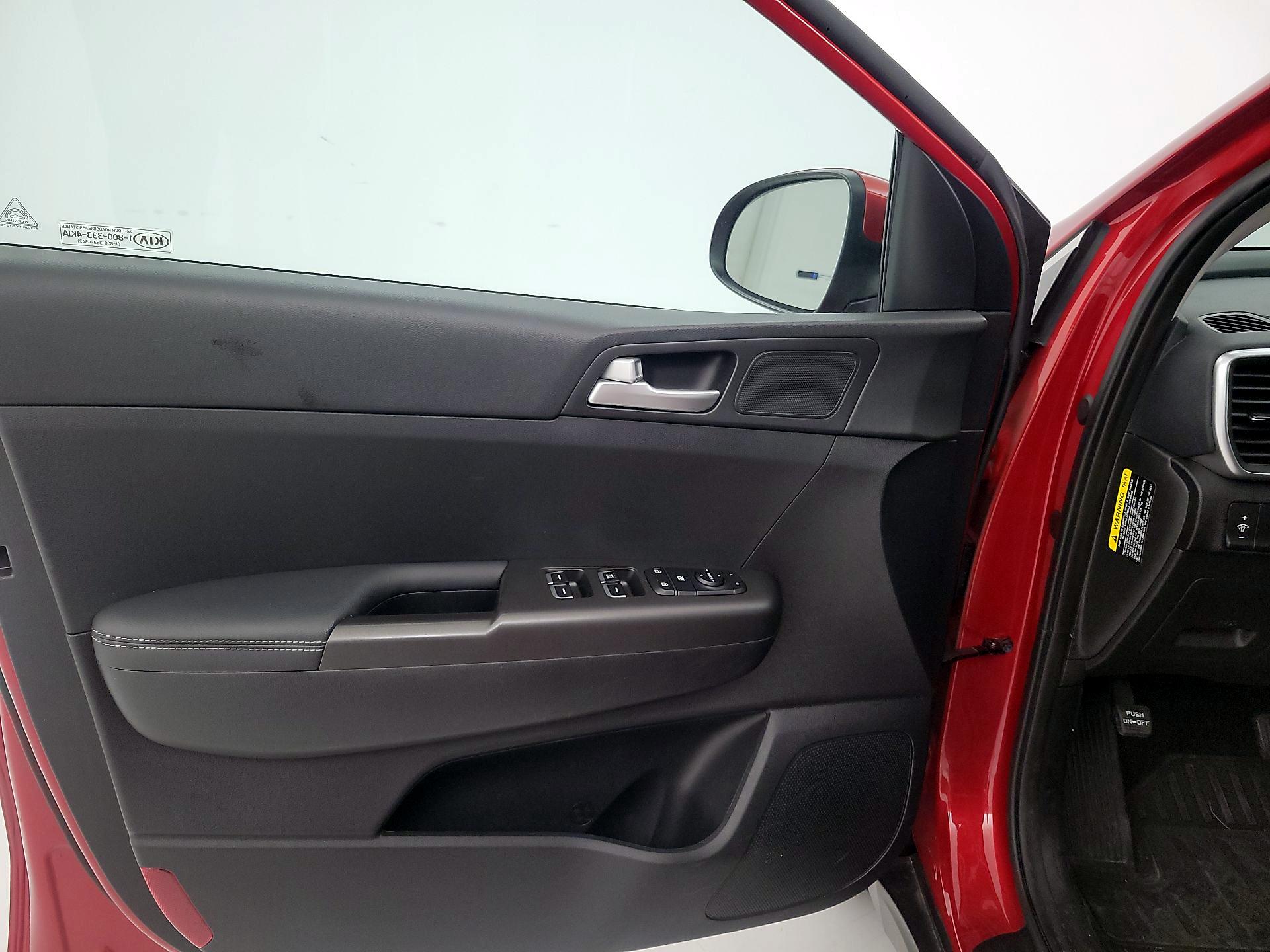 Thumbnail: 2020 Kia Sportage - 12