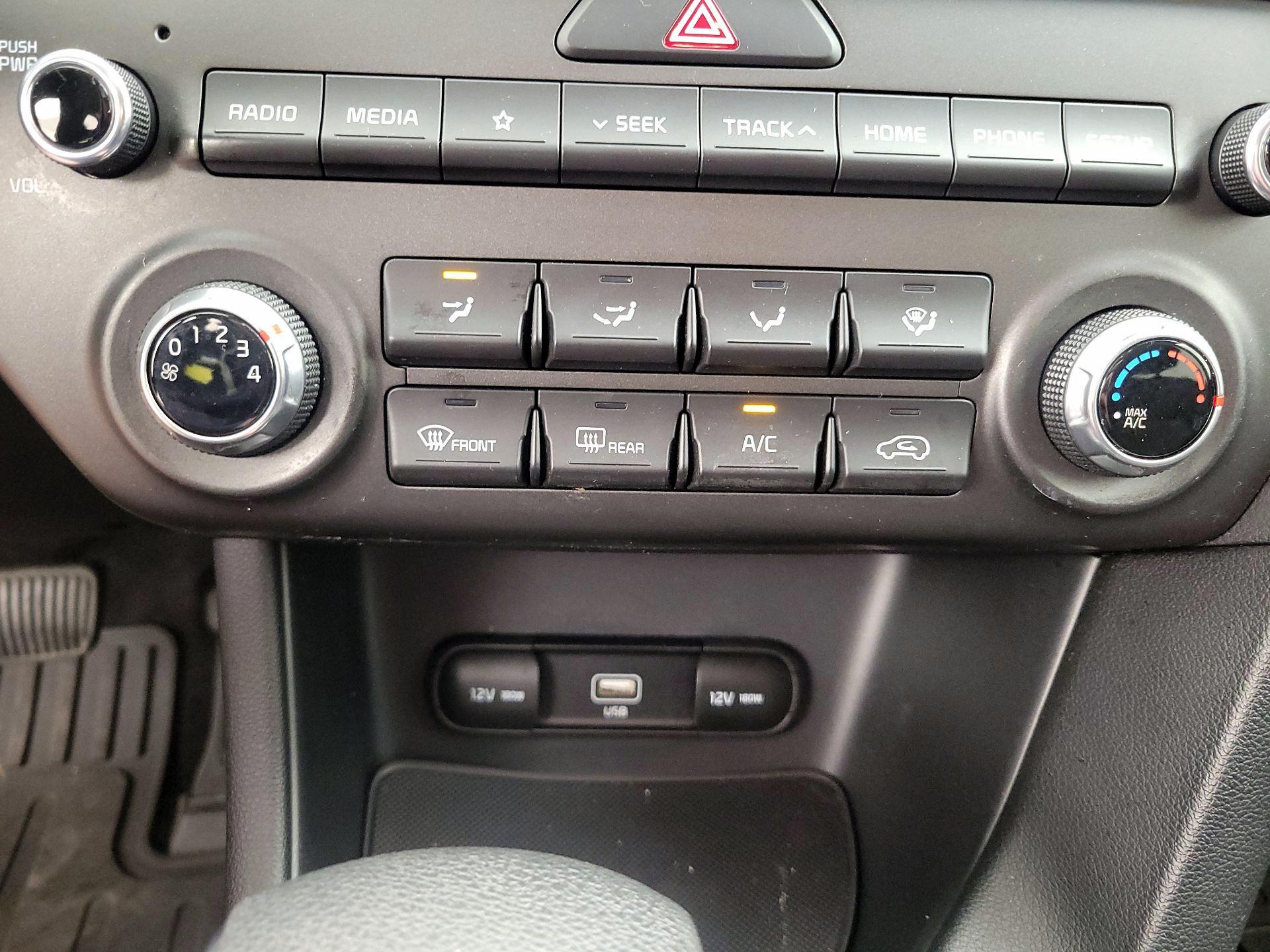 Thumbnail: 2020 Kia Sportage - 17