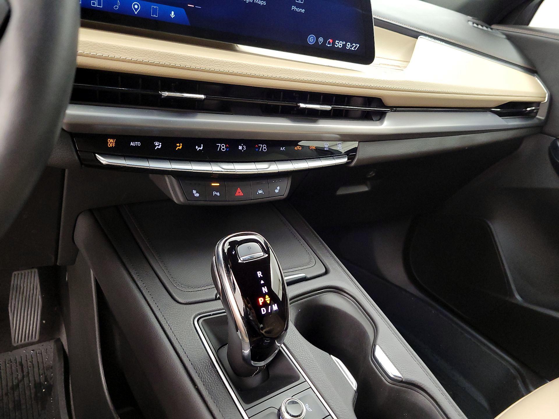Thumbnail: 2024 Cadillac XT4 - 15
