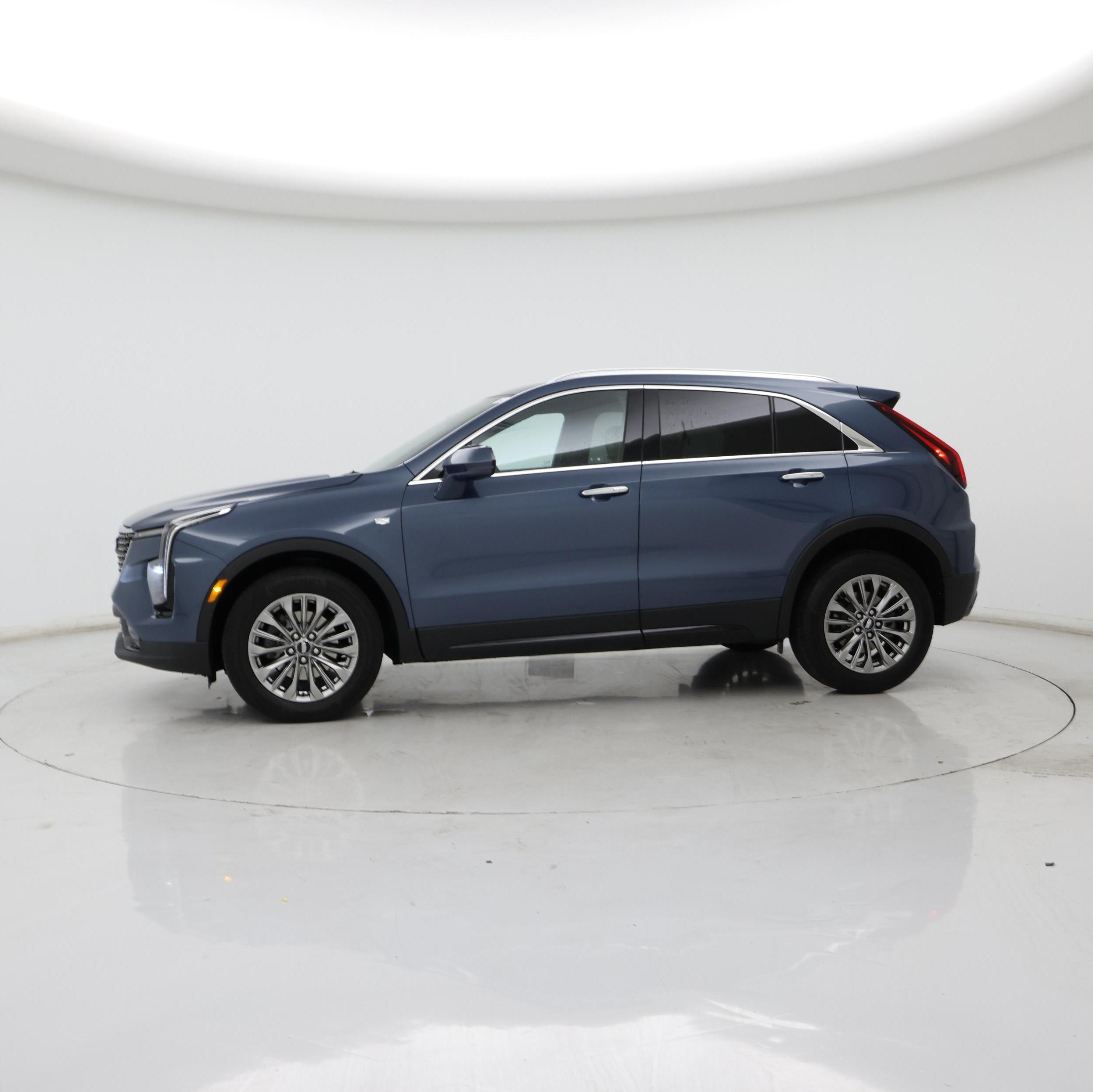 Thumbnail: 2024 Cadillac XT4 - 3