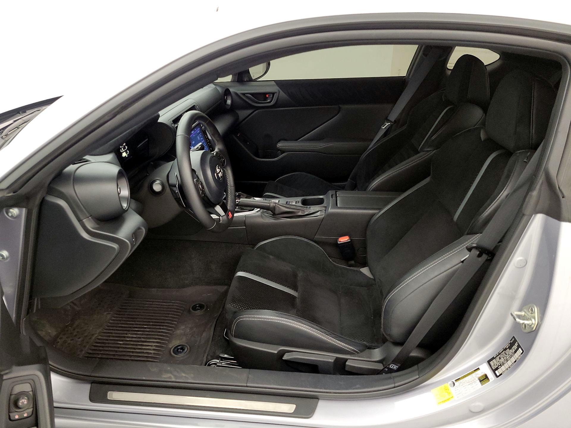 Thumbnail: 2022 Toyota GR86 - 11