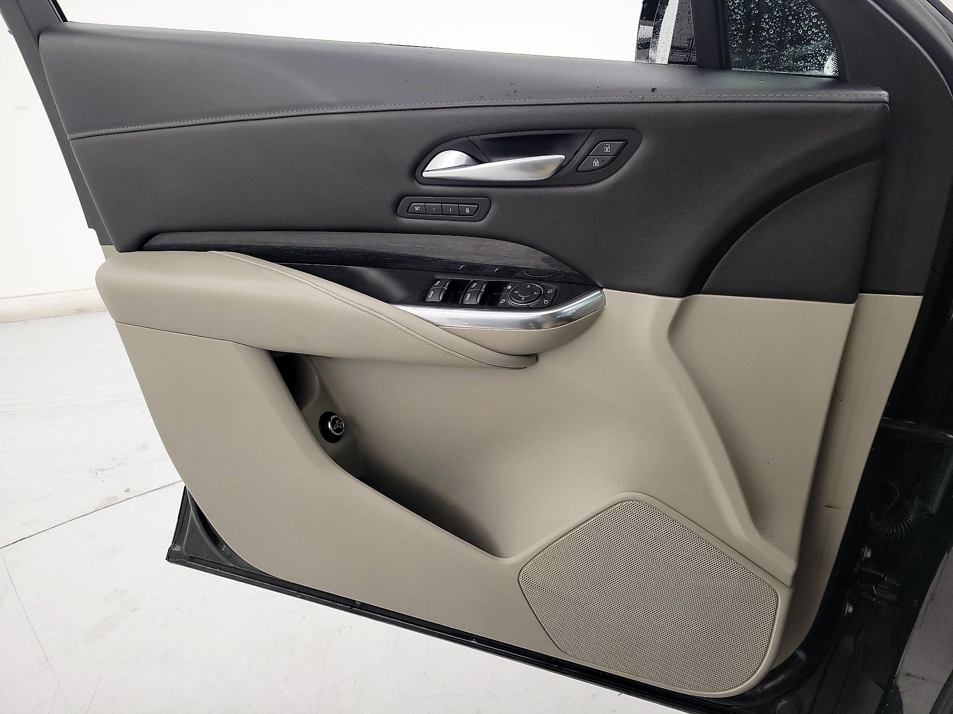 Thumbnail: 2023 Cadillac XT4 - 12