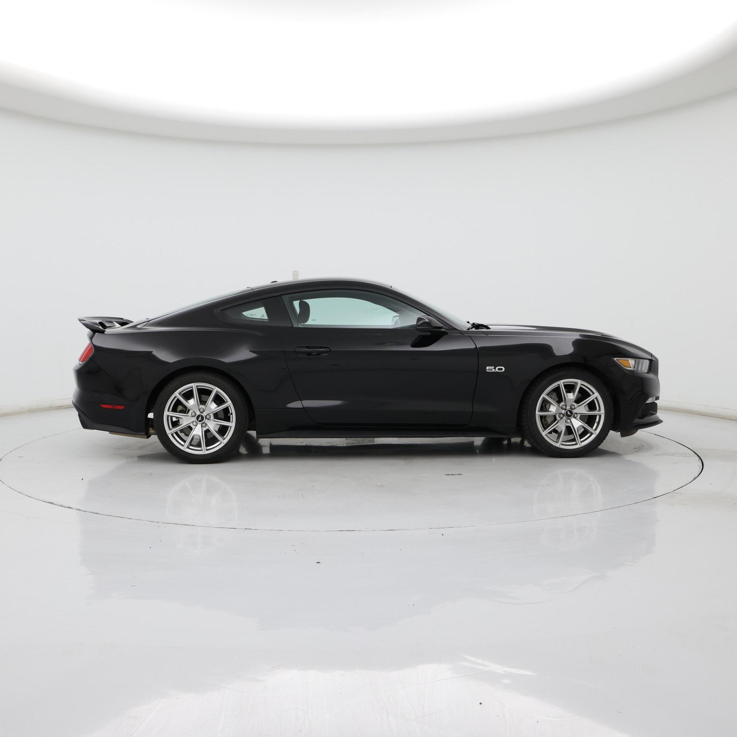 Thumbnail: 2015 Ford Mustang - 7