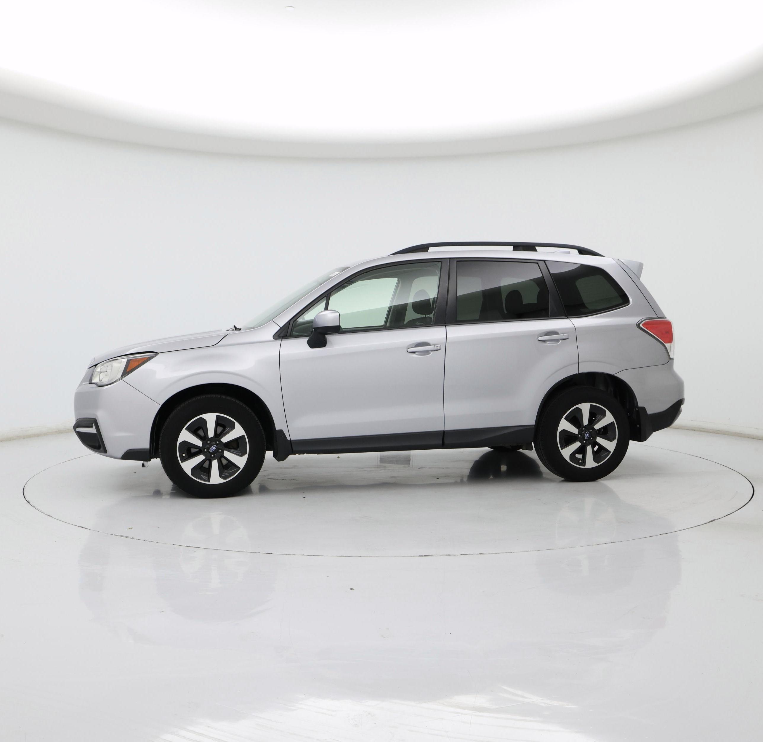 Thumbnail: 2017 Subaru Forester - 3