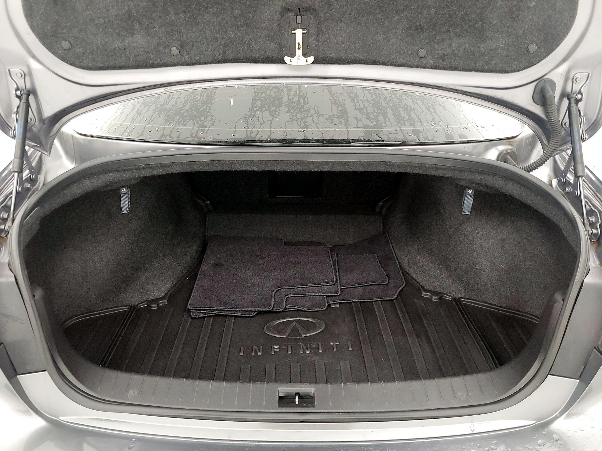 Thumbnail: 2020 INFINITI Q50 - 18