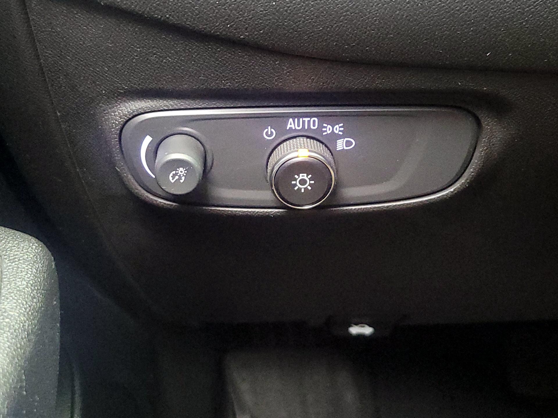 Thumbnail: 2022 Chevrolet Equinox - 13