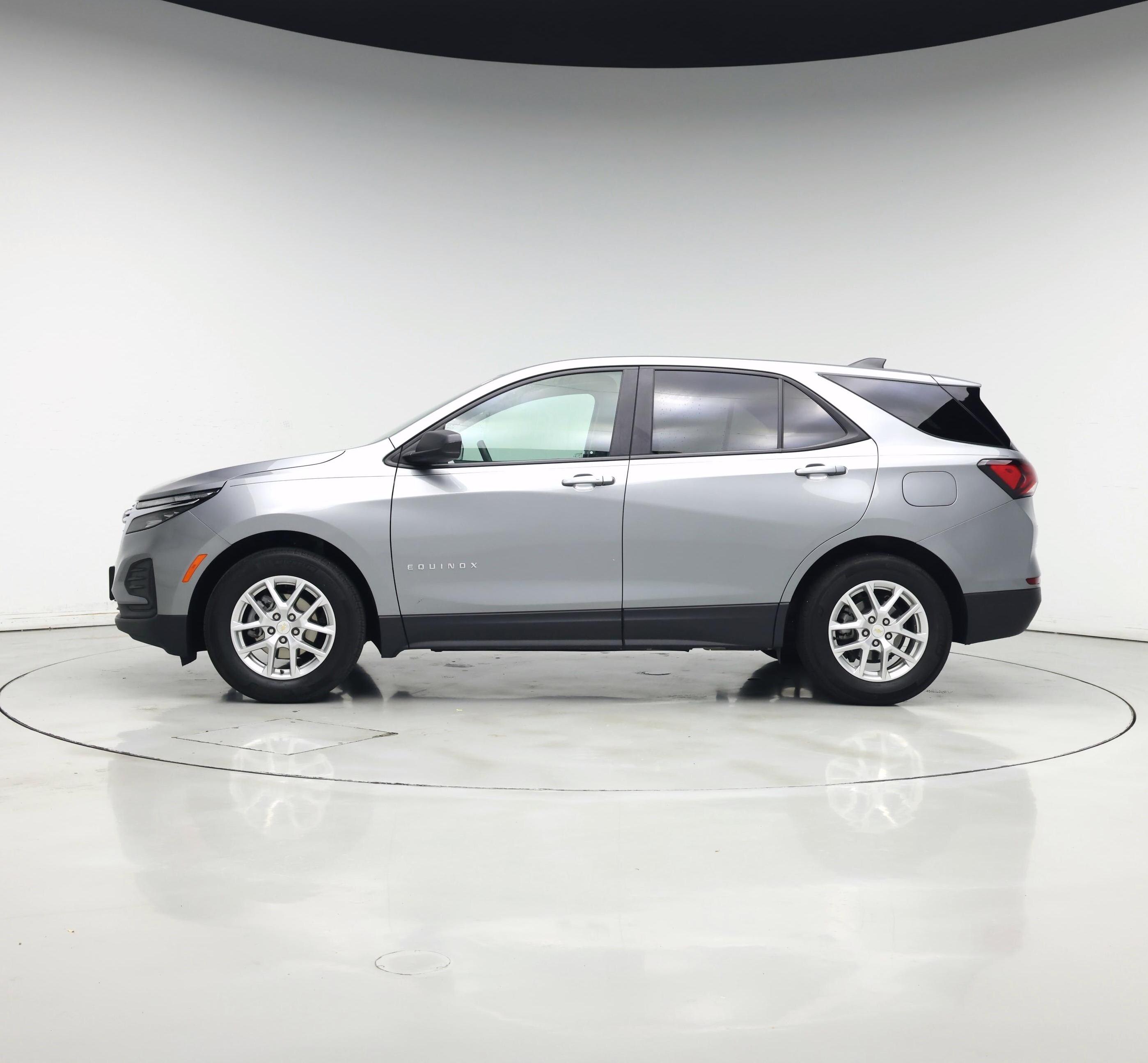 Thumbnail: 2023 Chevrolet Equinox - 3