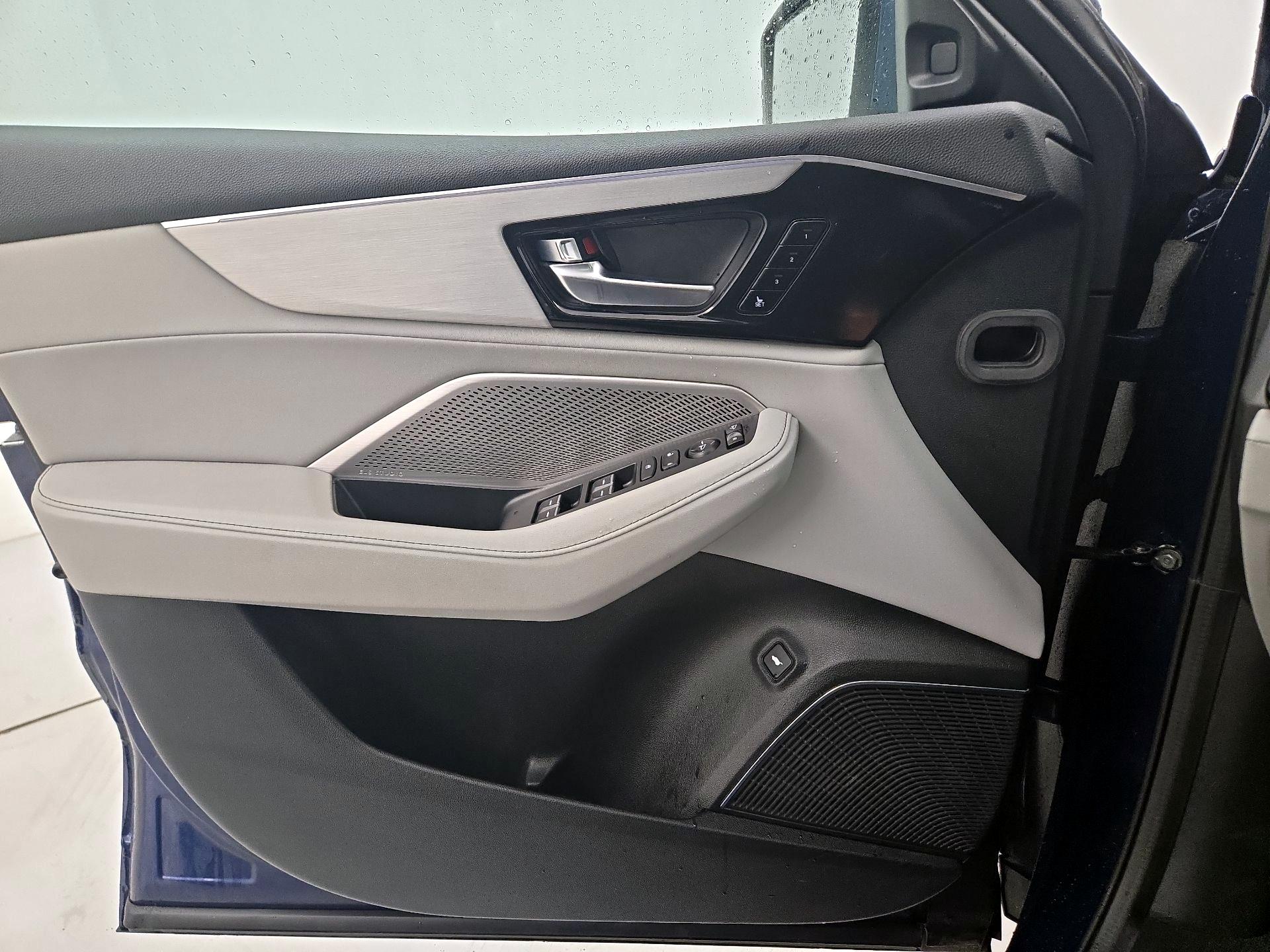 Thumbnail: 2023 Acura MDX - 12