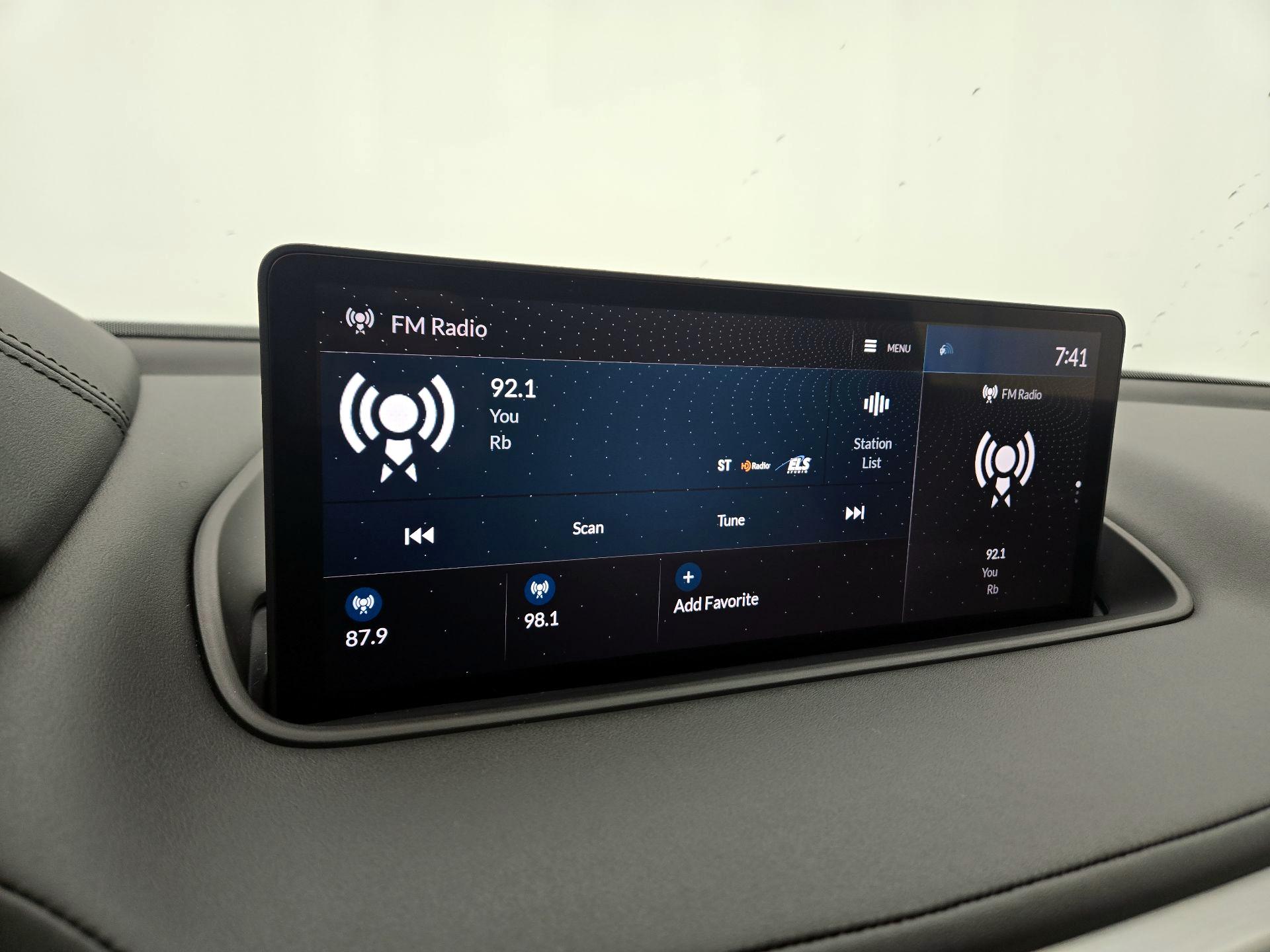 Thumbnail: 2023 Acura MDX - 16