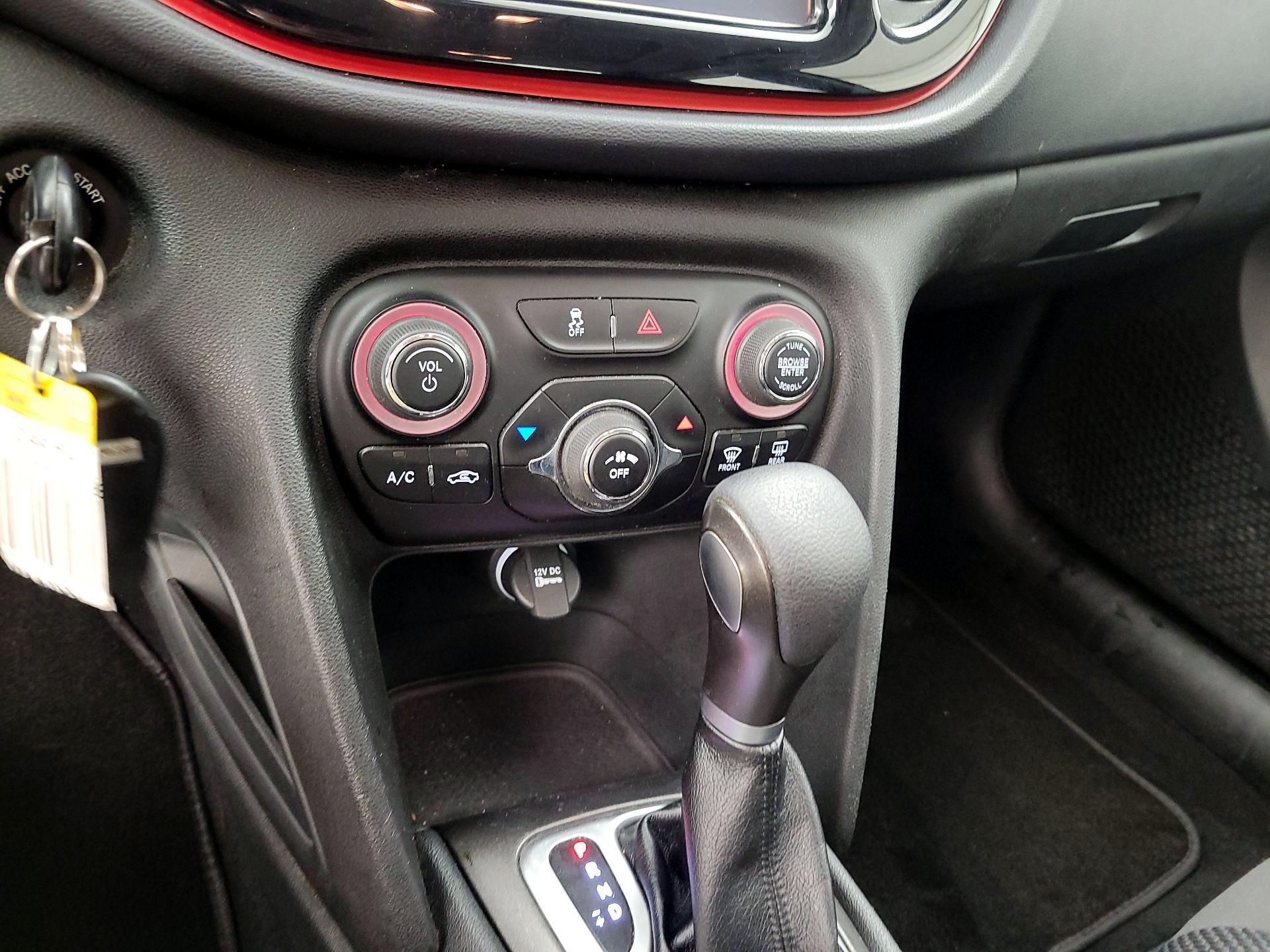 Thumbnail: 2015 Dodge Dart - 15