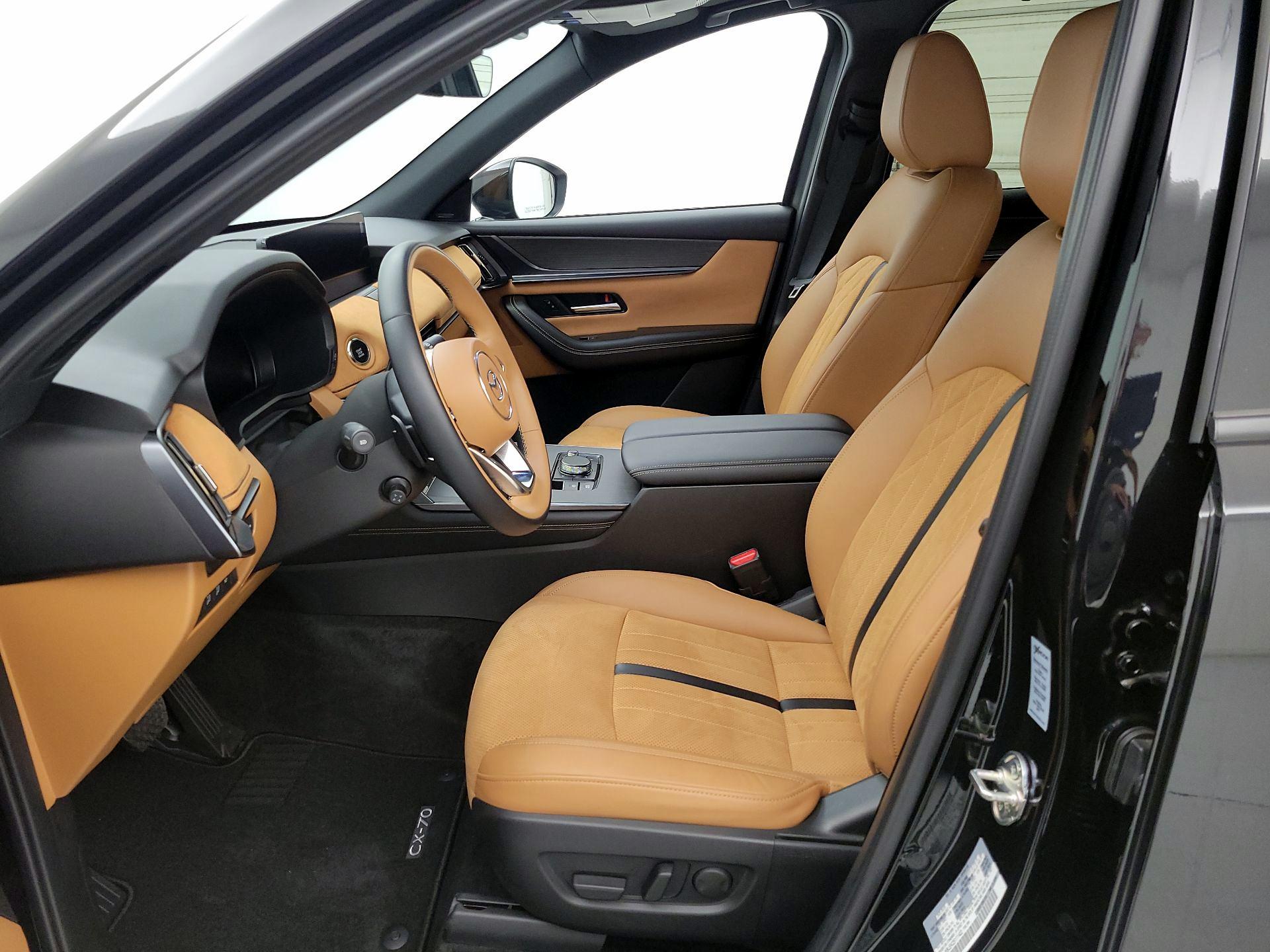 Thumbnail: 2025 Mazda CX-70 - 11