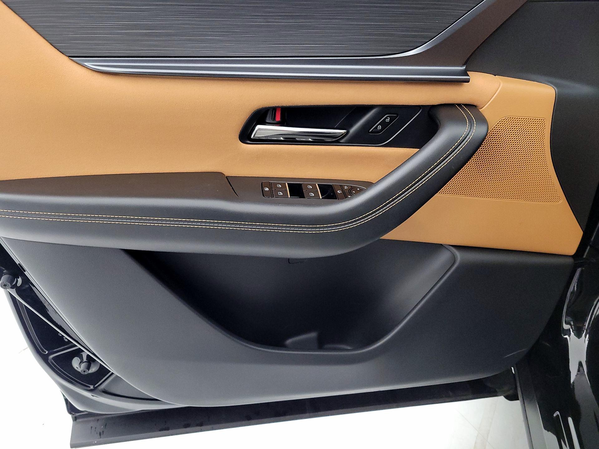 Thumbnail: 2025 Mazda CX-70 - 12