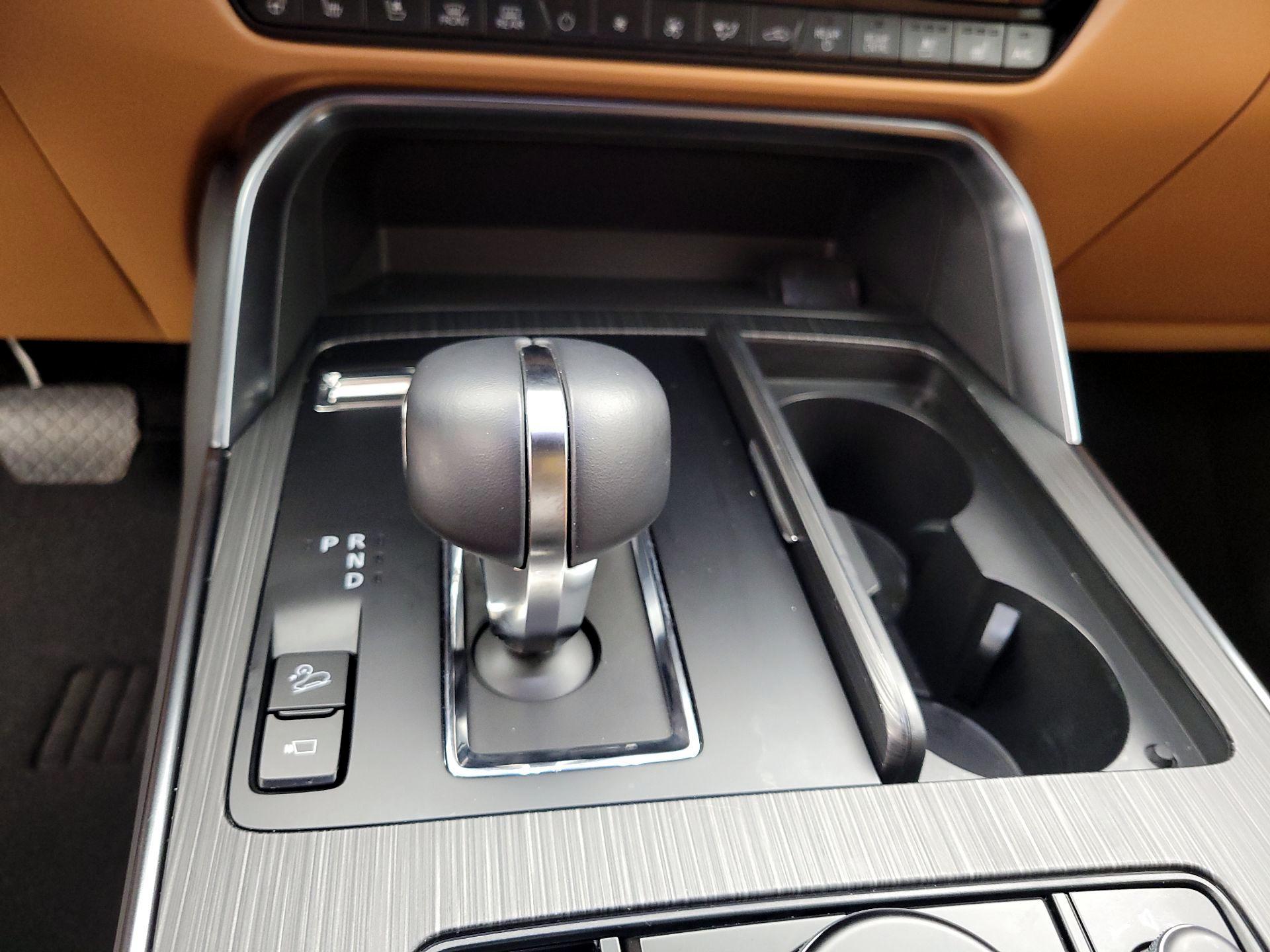 Thumbnail: 2025 Mazda CX-70 - 17