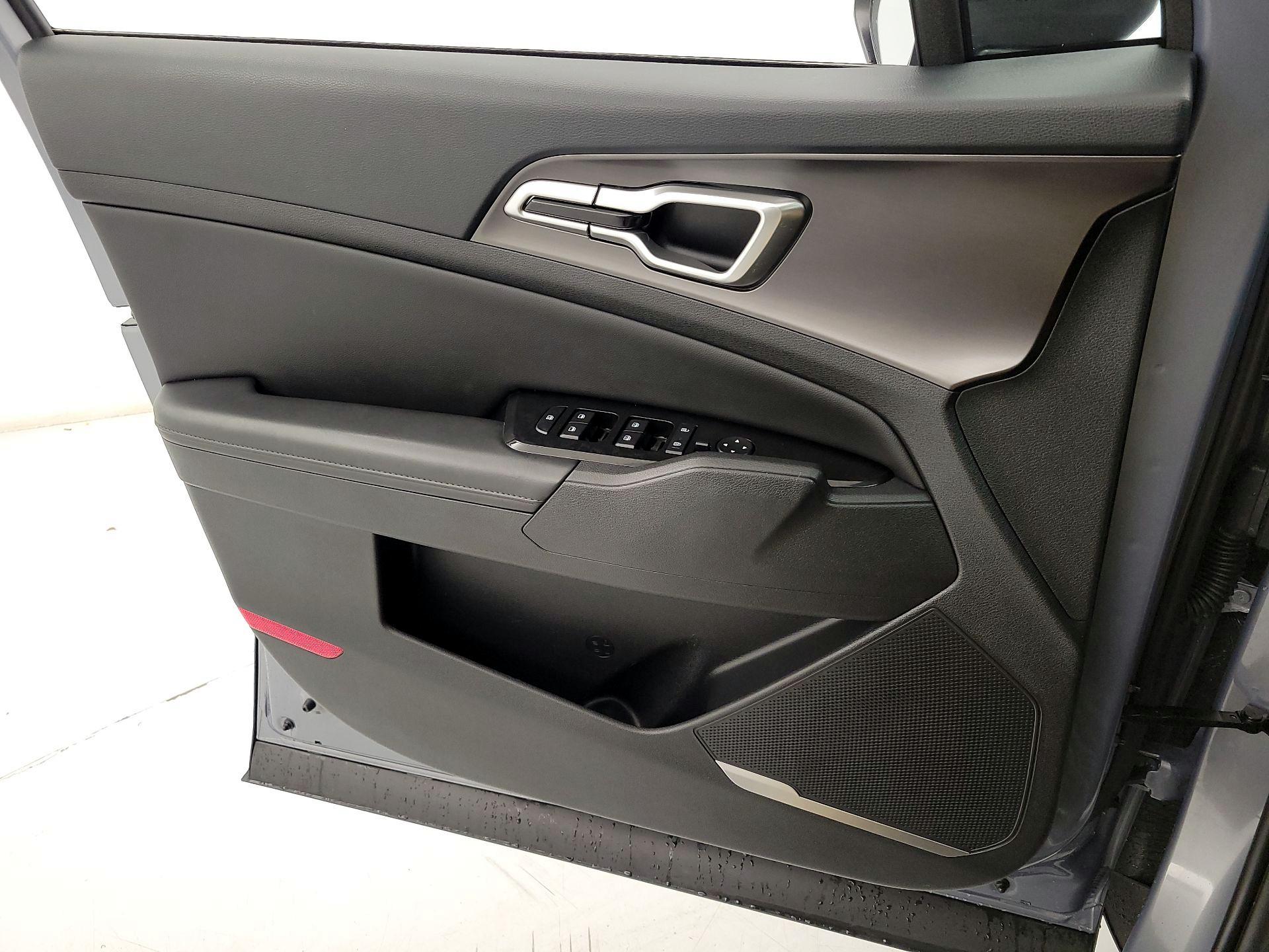 Thumbnail: 2024 Kia Sportage - 12