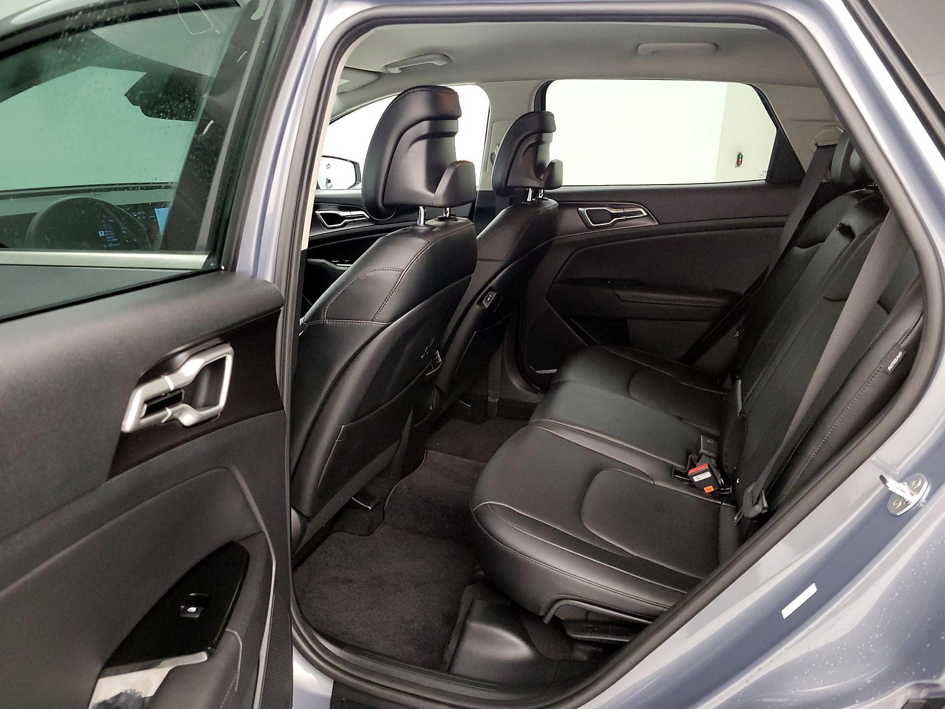 Thumbnail: 2024 Kia Sportage - 17