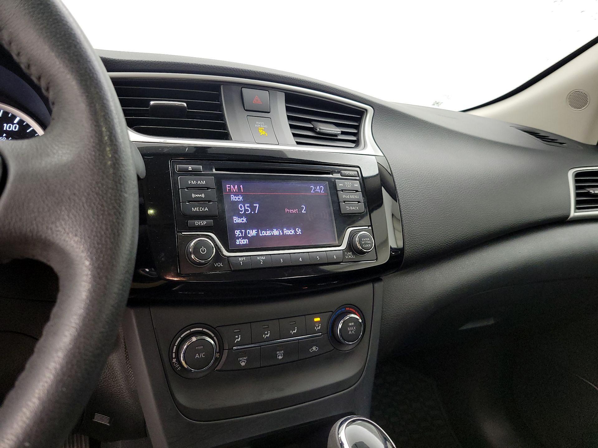 Thumbnail: 2017 Nissan Sentra - 14