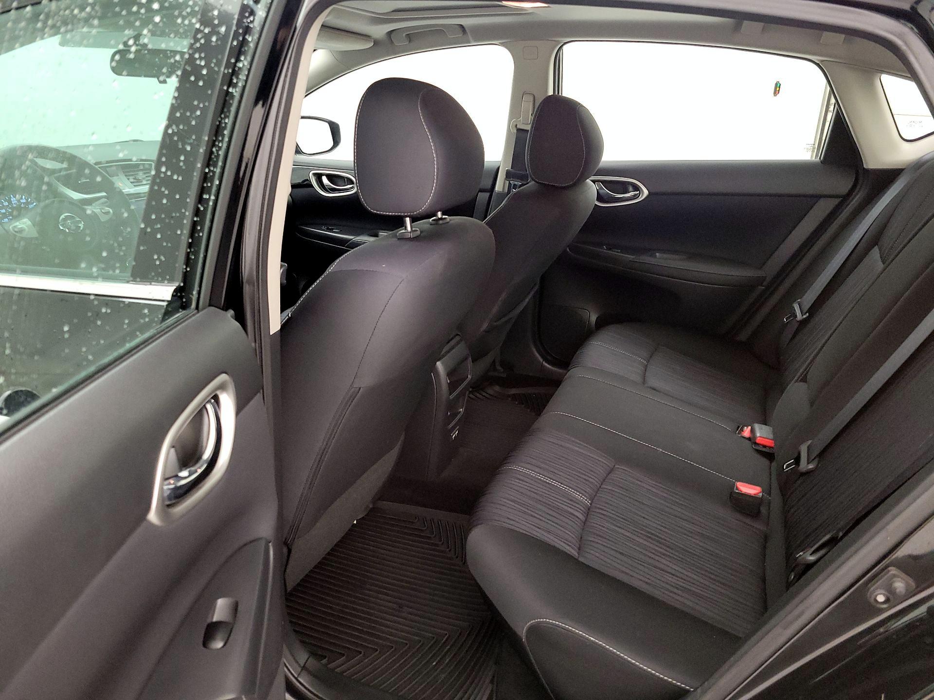 Thumbnail: 2017 Nissan Sentra - 17