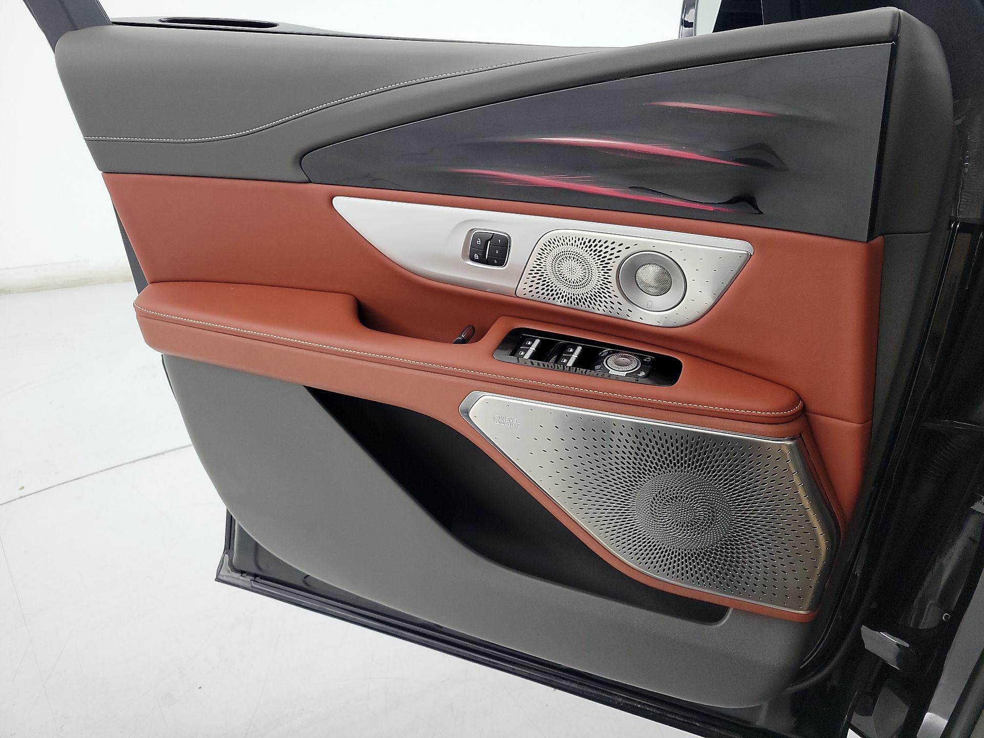 Thumbnail: 2024 Lincoln Nautilus - 12