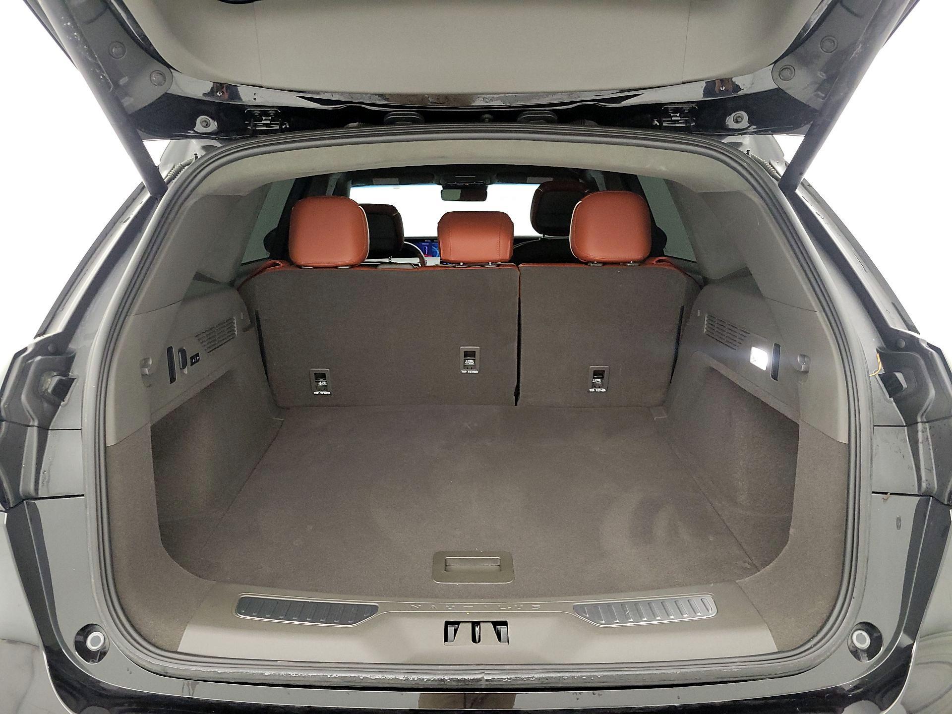 Thumbnail: 2024 Lincoln Nautilus - 18