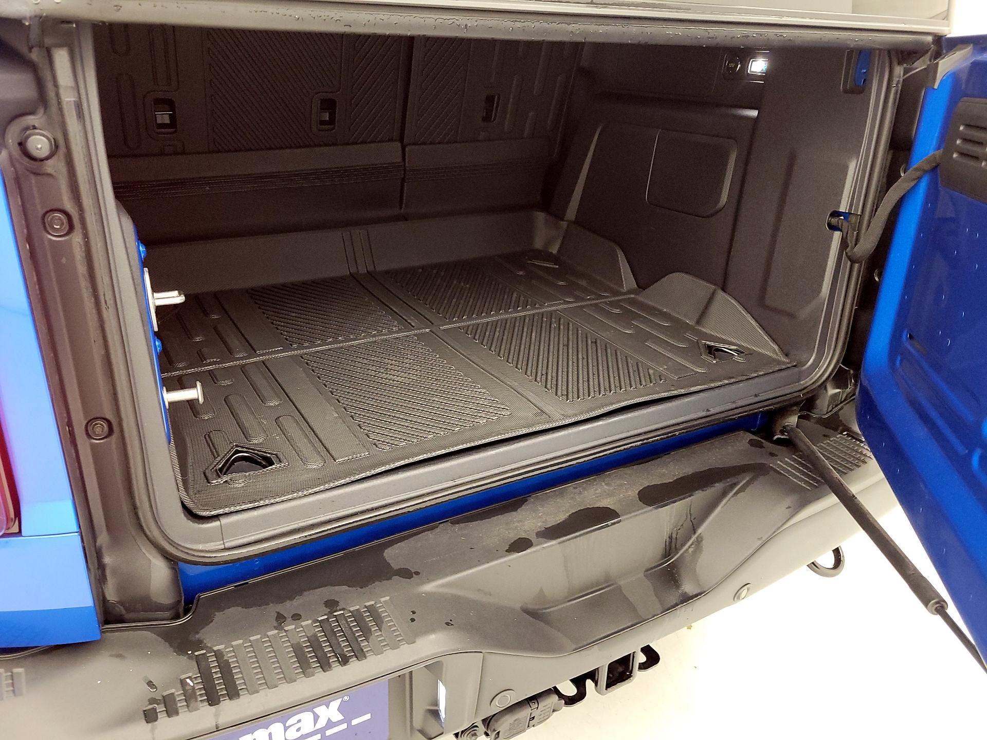 Thumbnail: 2023 Ford Bronco - 18