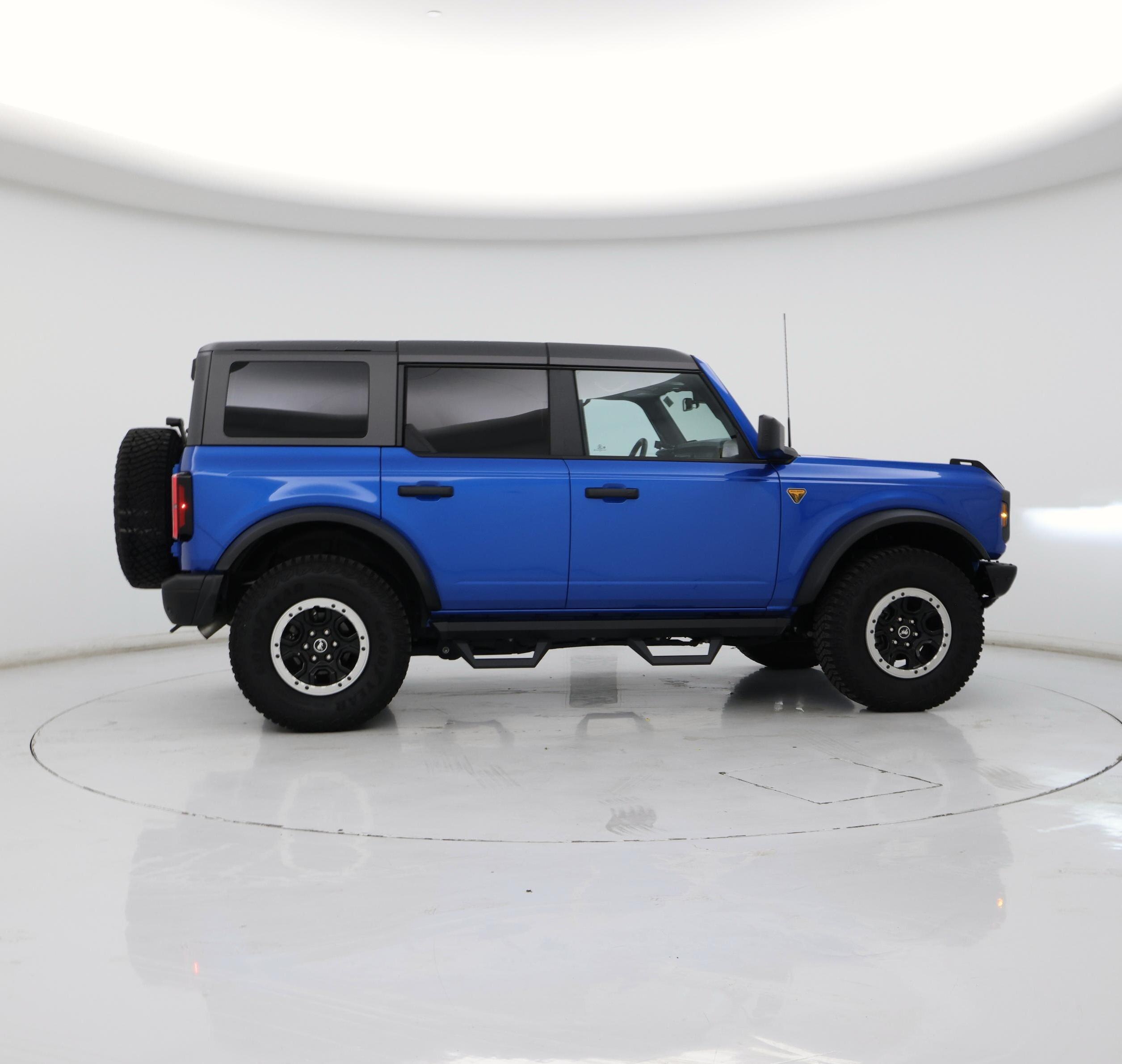 Thumbnail: 2023 Ford Bronco - 7