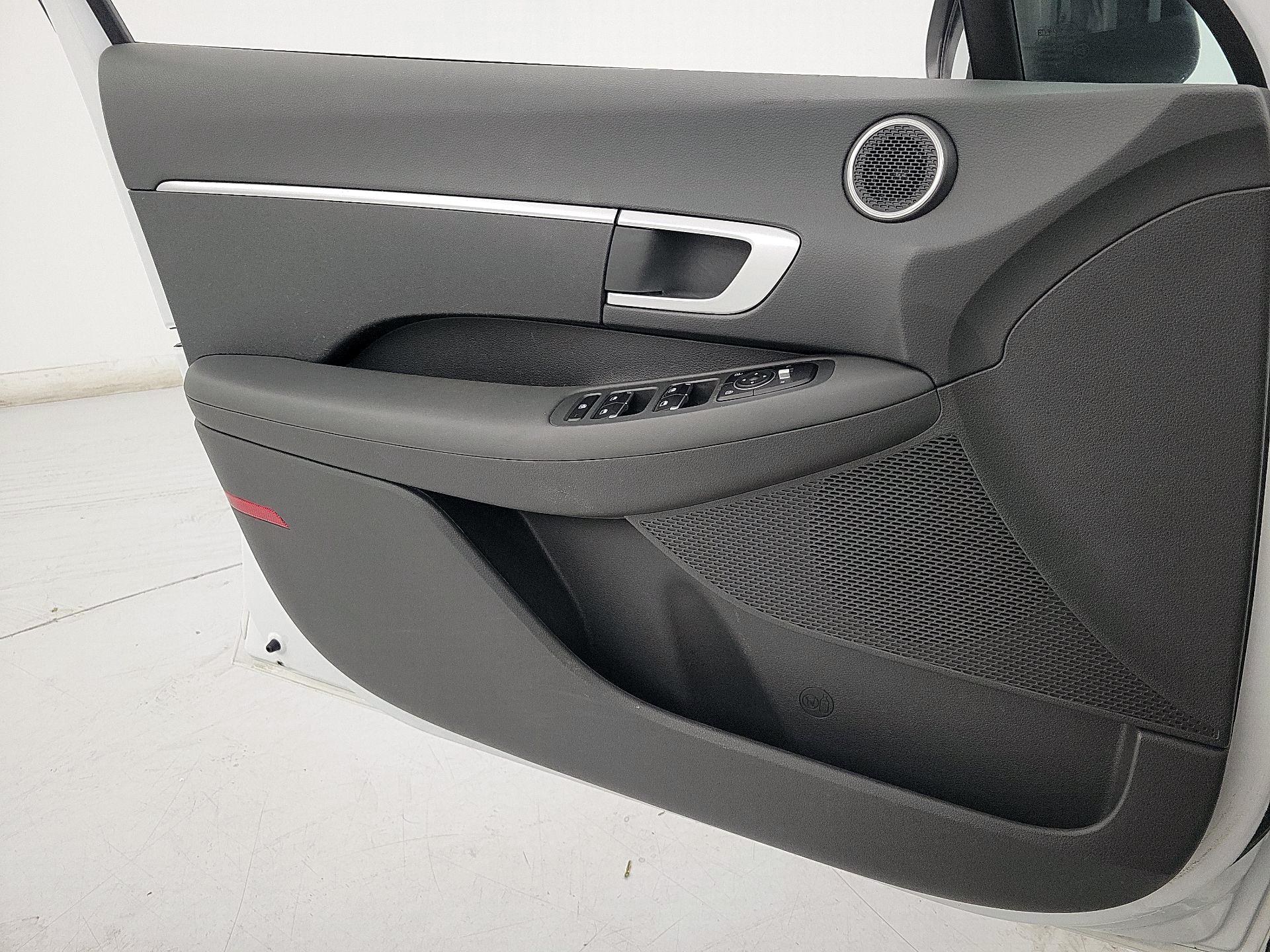 Thumbnail: 2022 Hyundai Sonata - 12